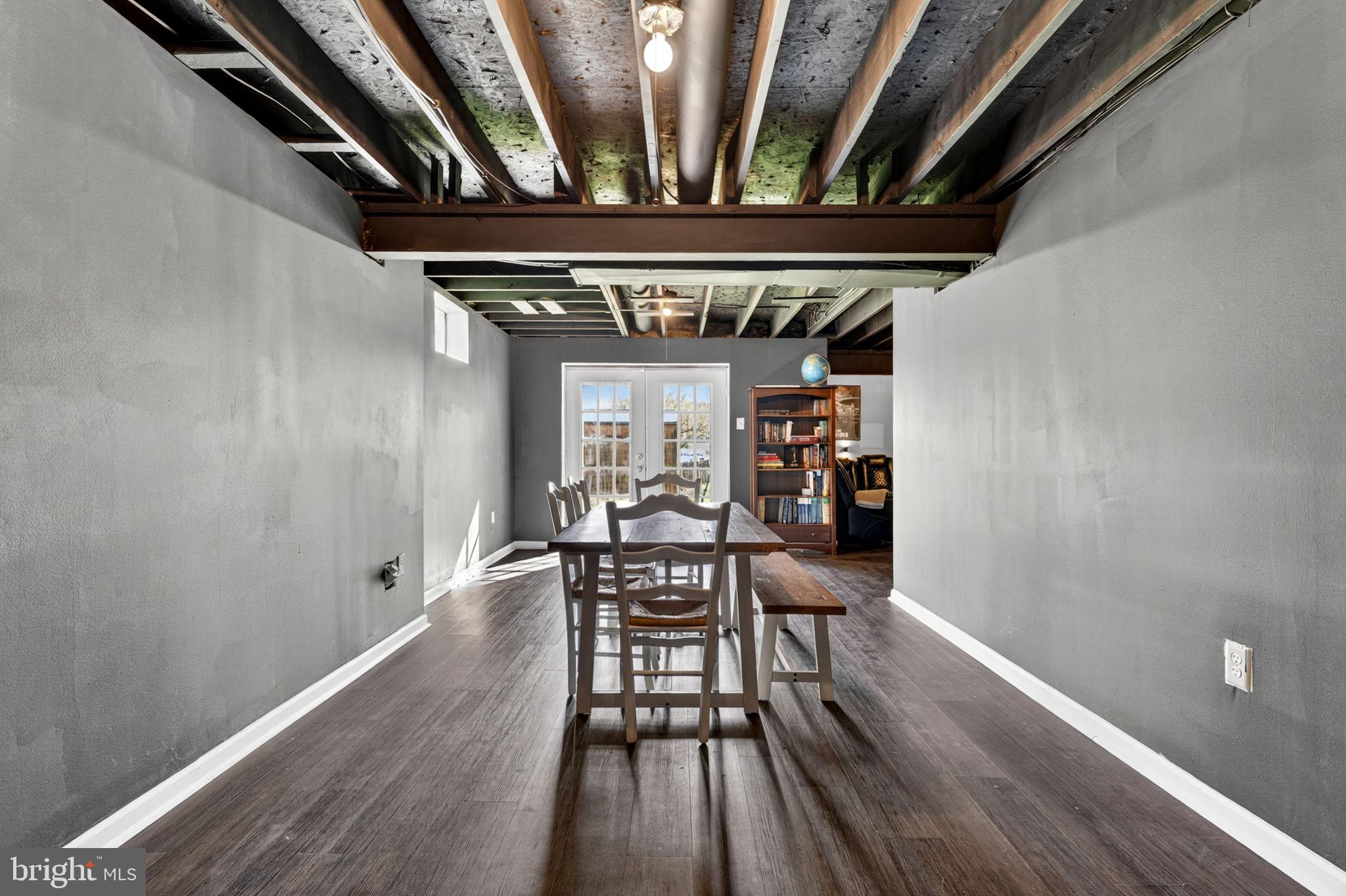 LOCUST HILL - Residential