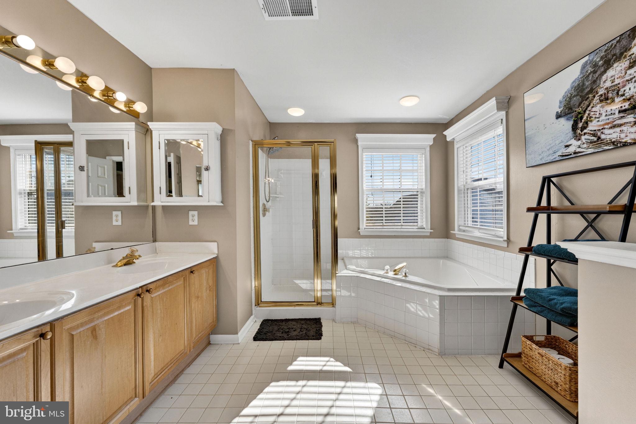 LOCUST HILL - Residential