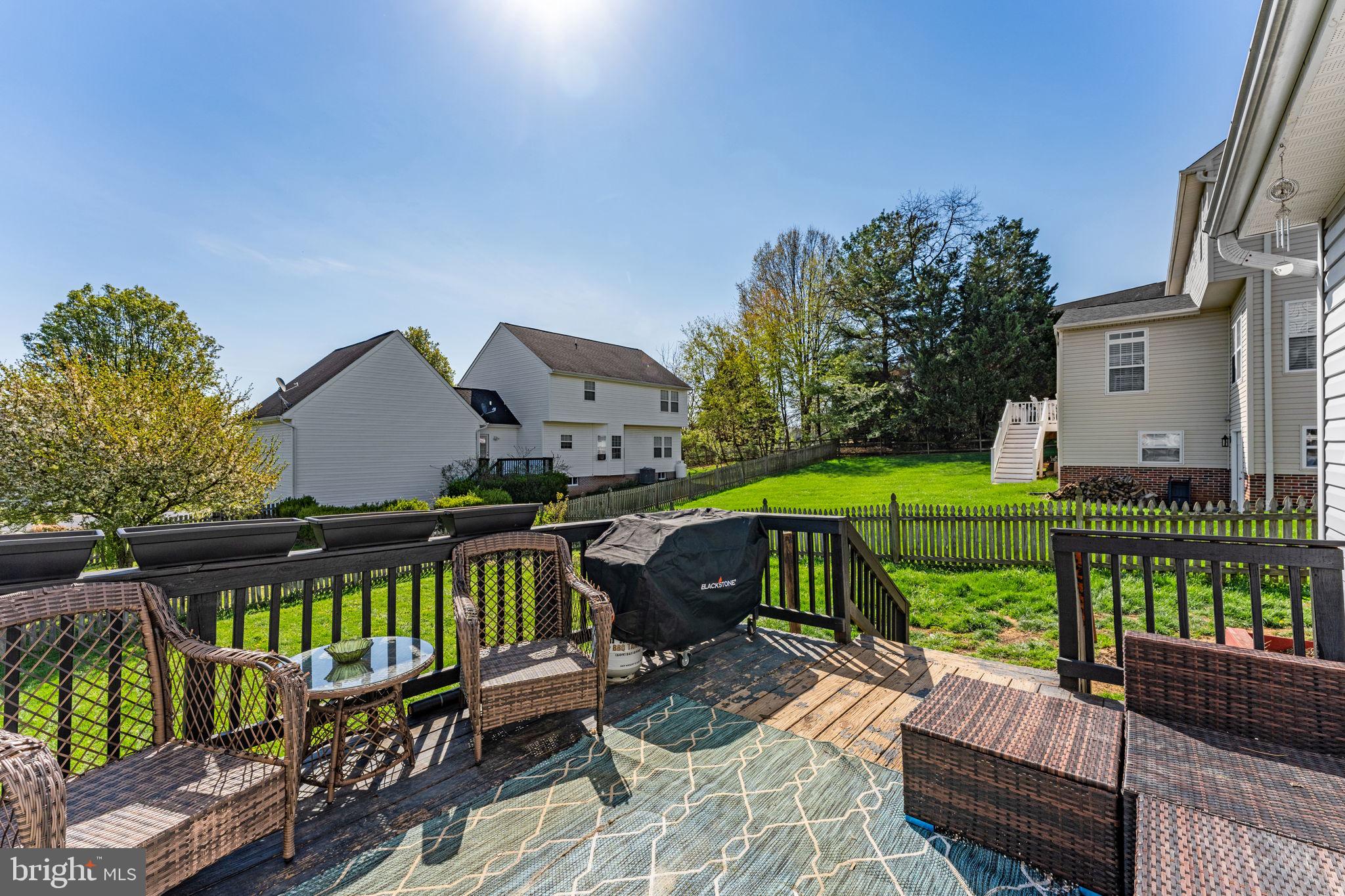 LOCUST HILL - Residential