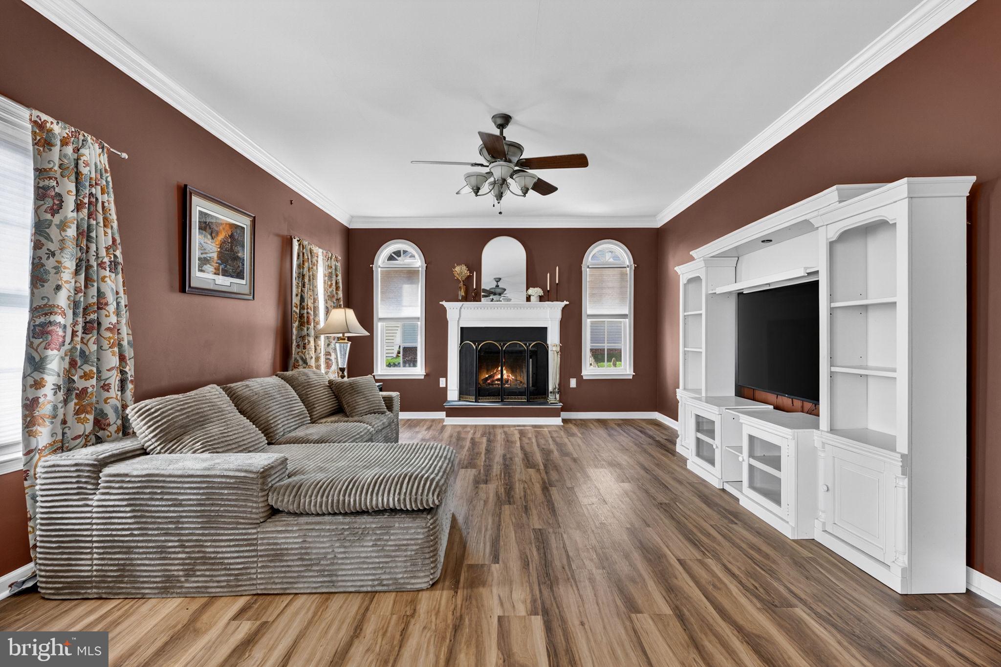 LOCUST HILL - Residential