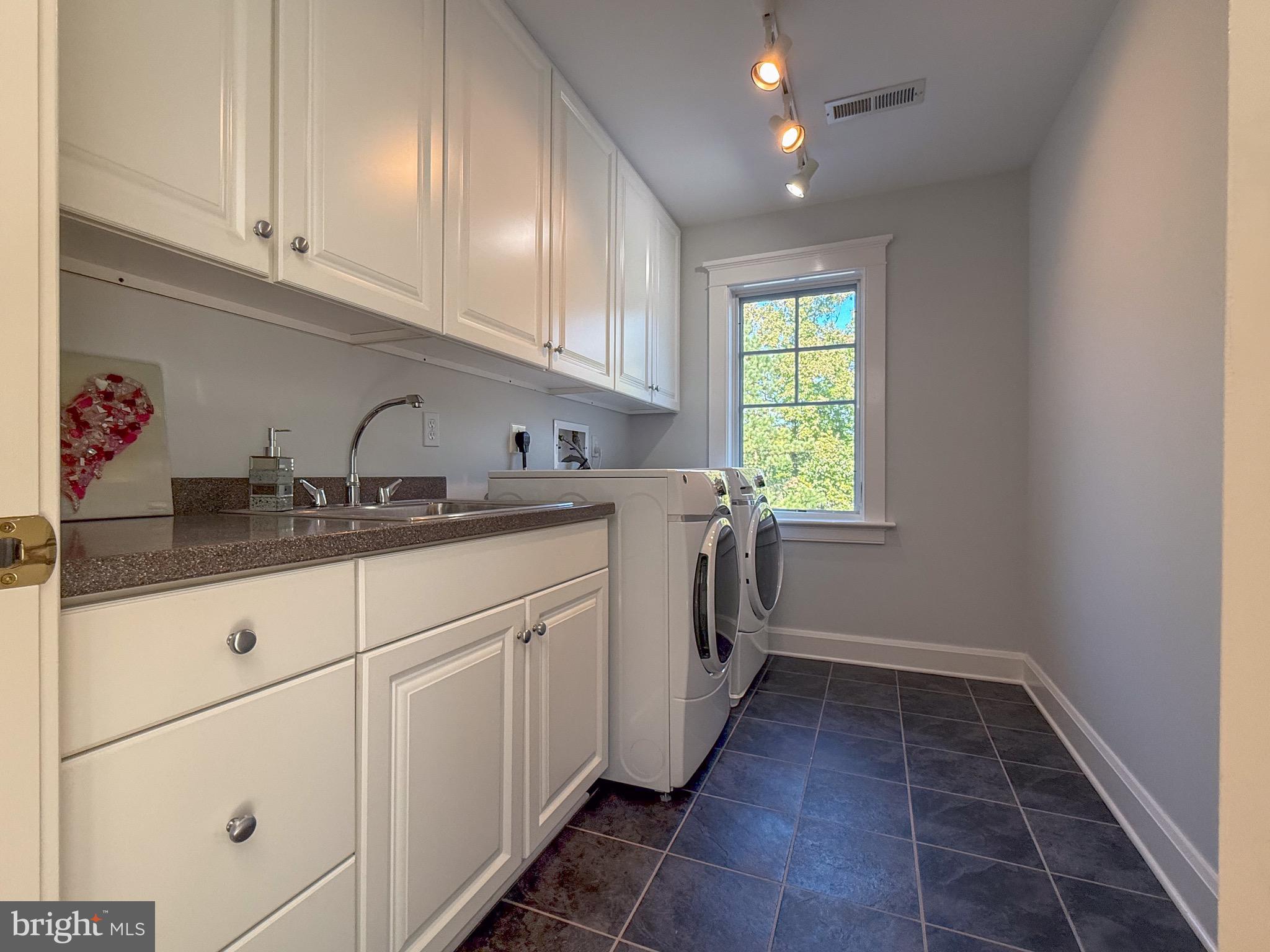 COOKE'S HOPE - Residential