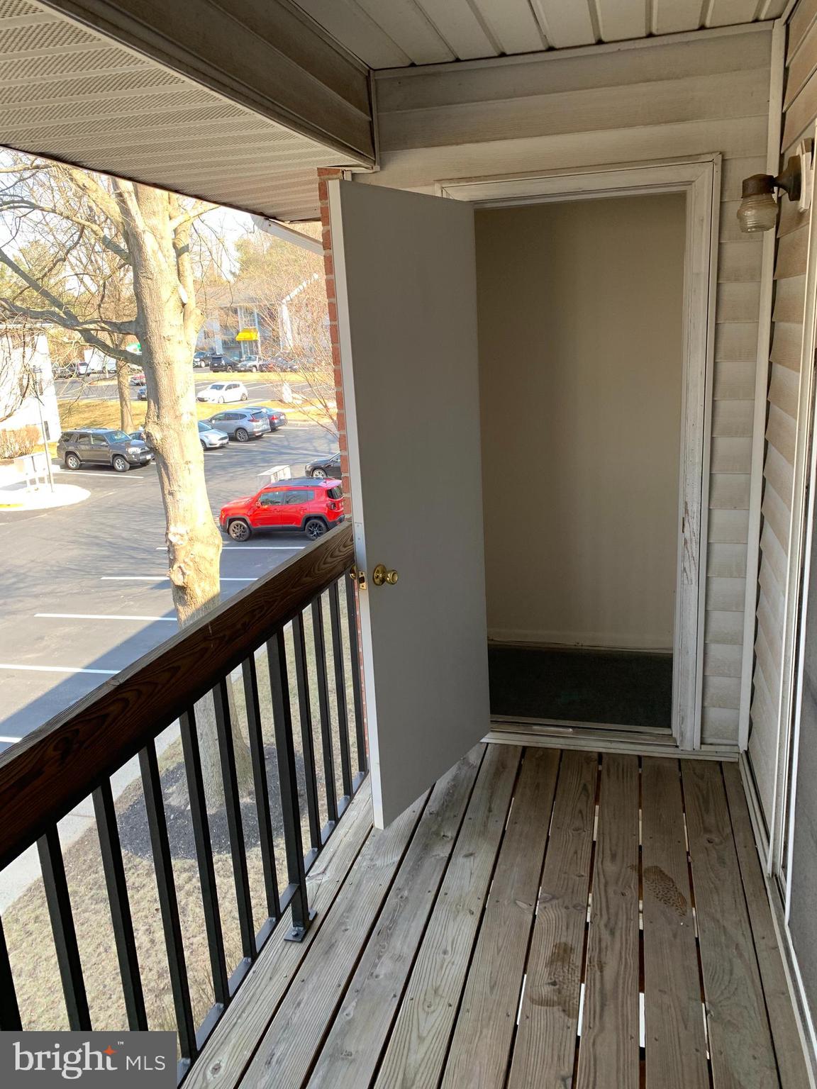 EMERALD WOODS APARTMENTS - Residential Lease