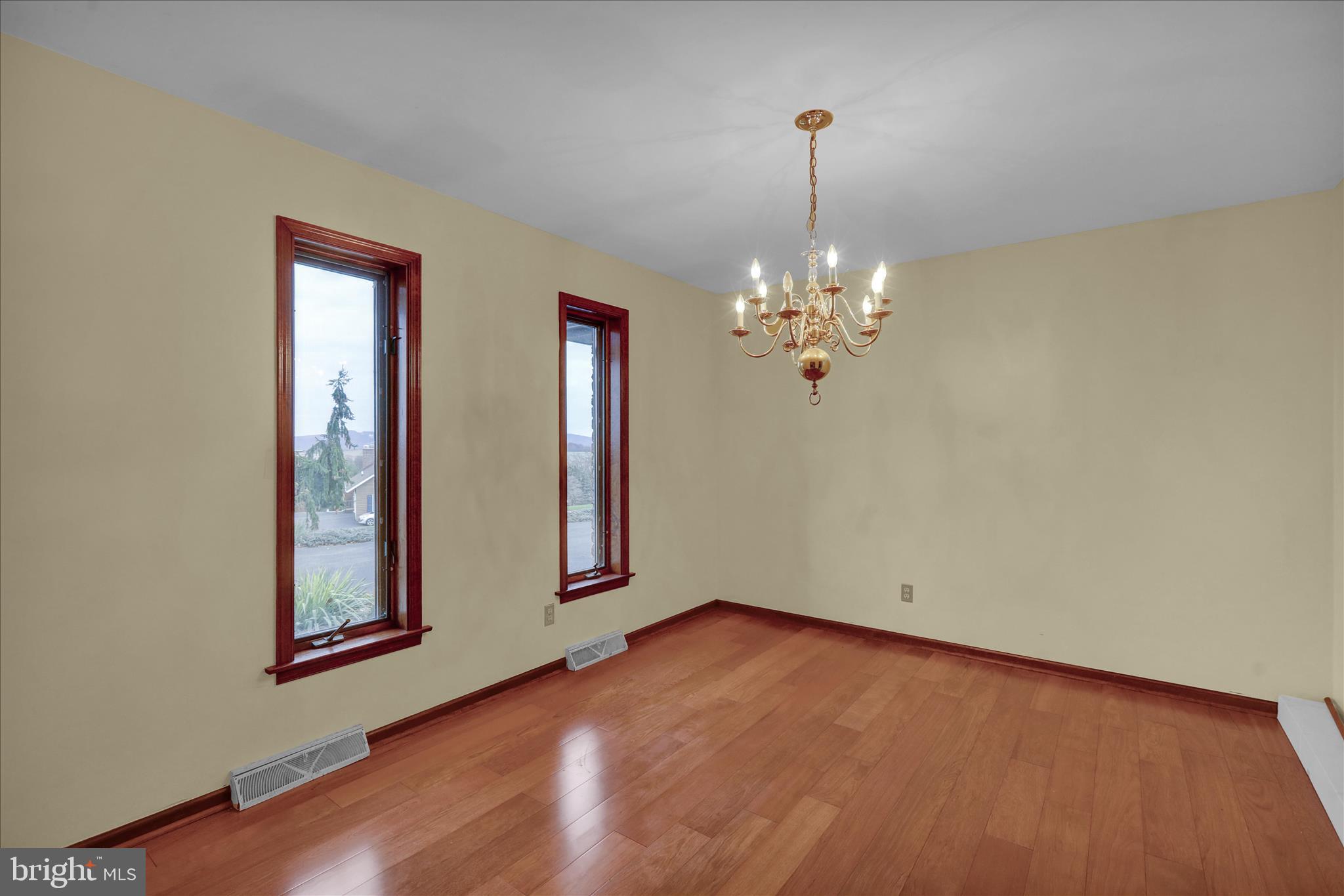 NORTH HILL ESTATES - Residential