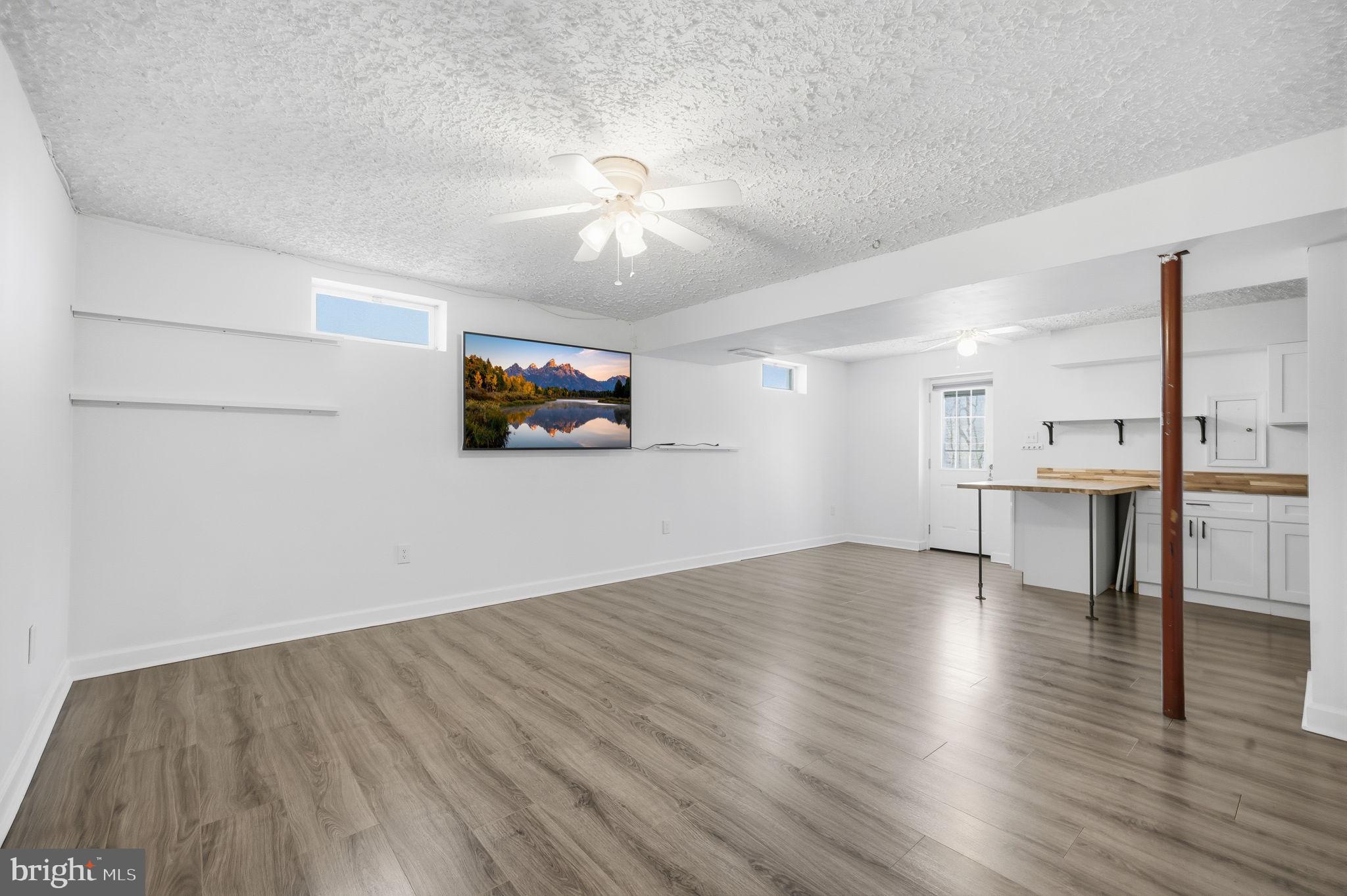 NEWINGTON FOREST - Residential