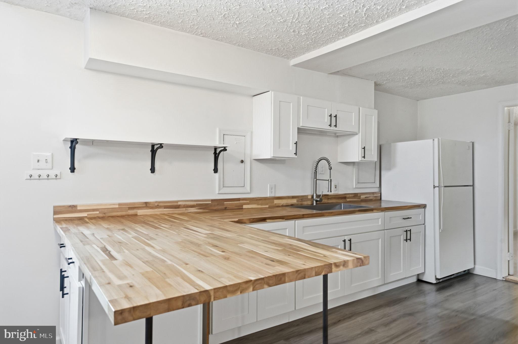 NEWINGTON FOREST - Residential