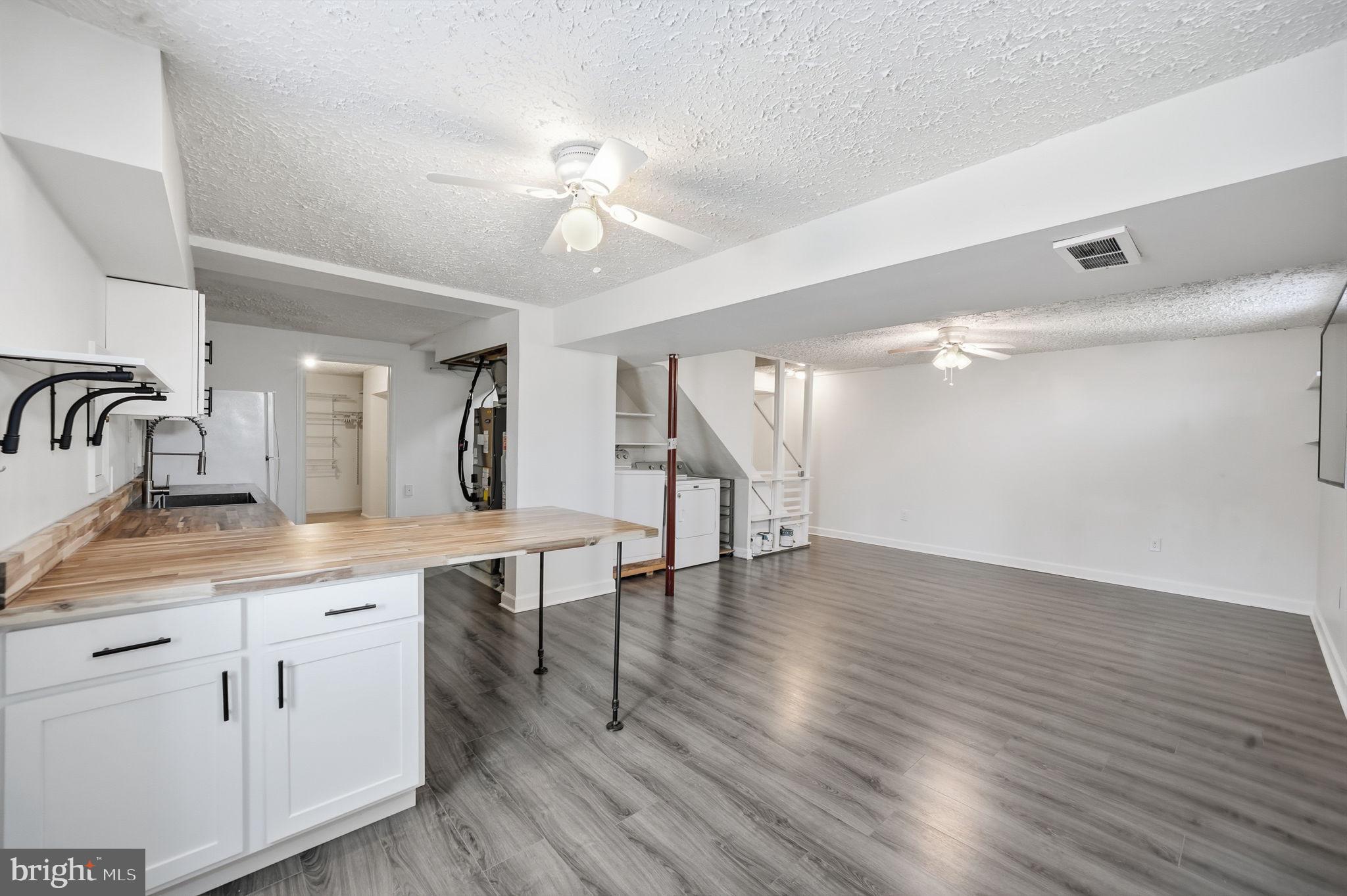 NEWINGTON FOREST - Residential