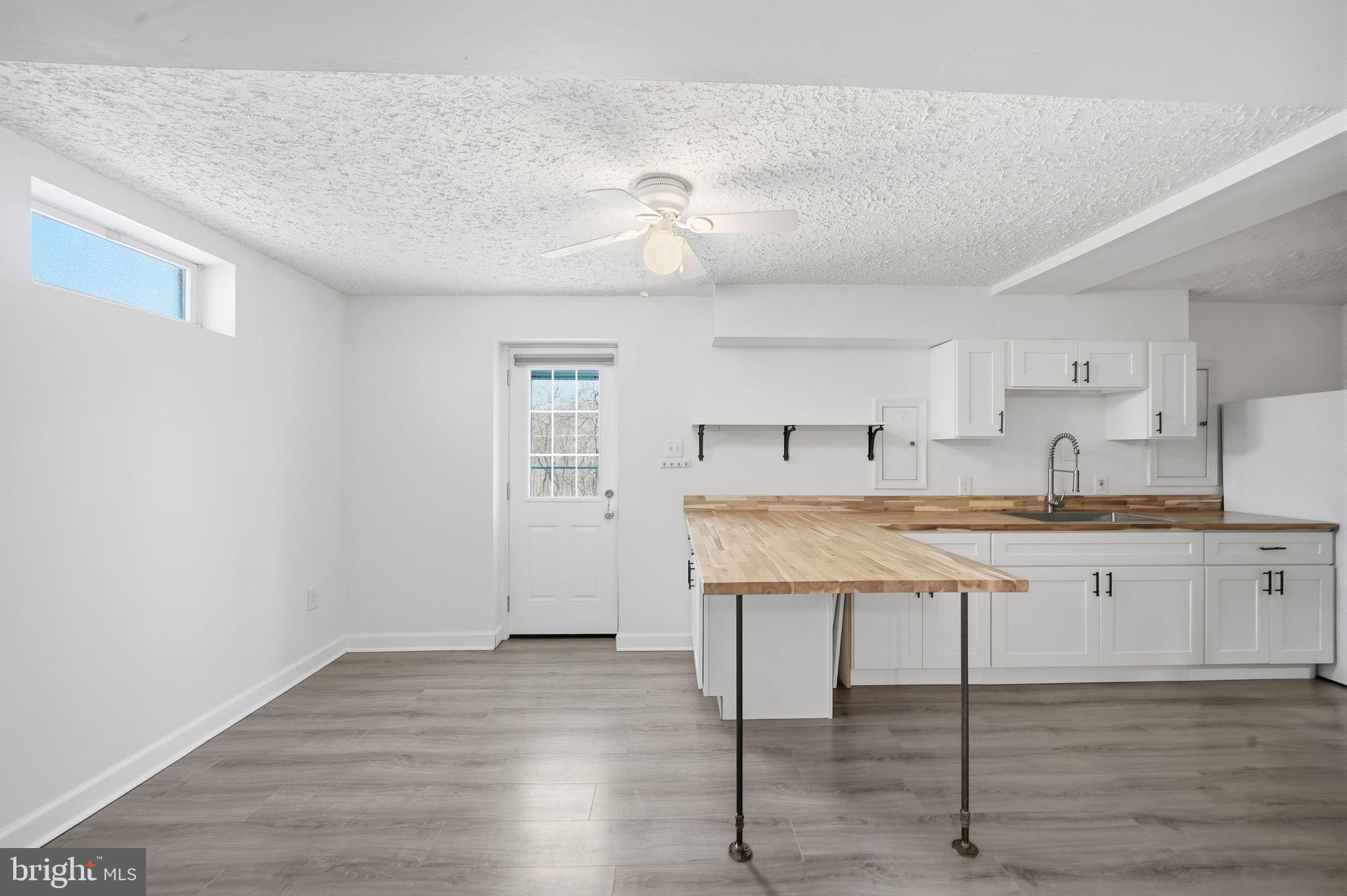 NEWINGTON FOREST - Residential