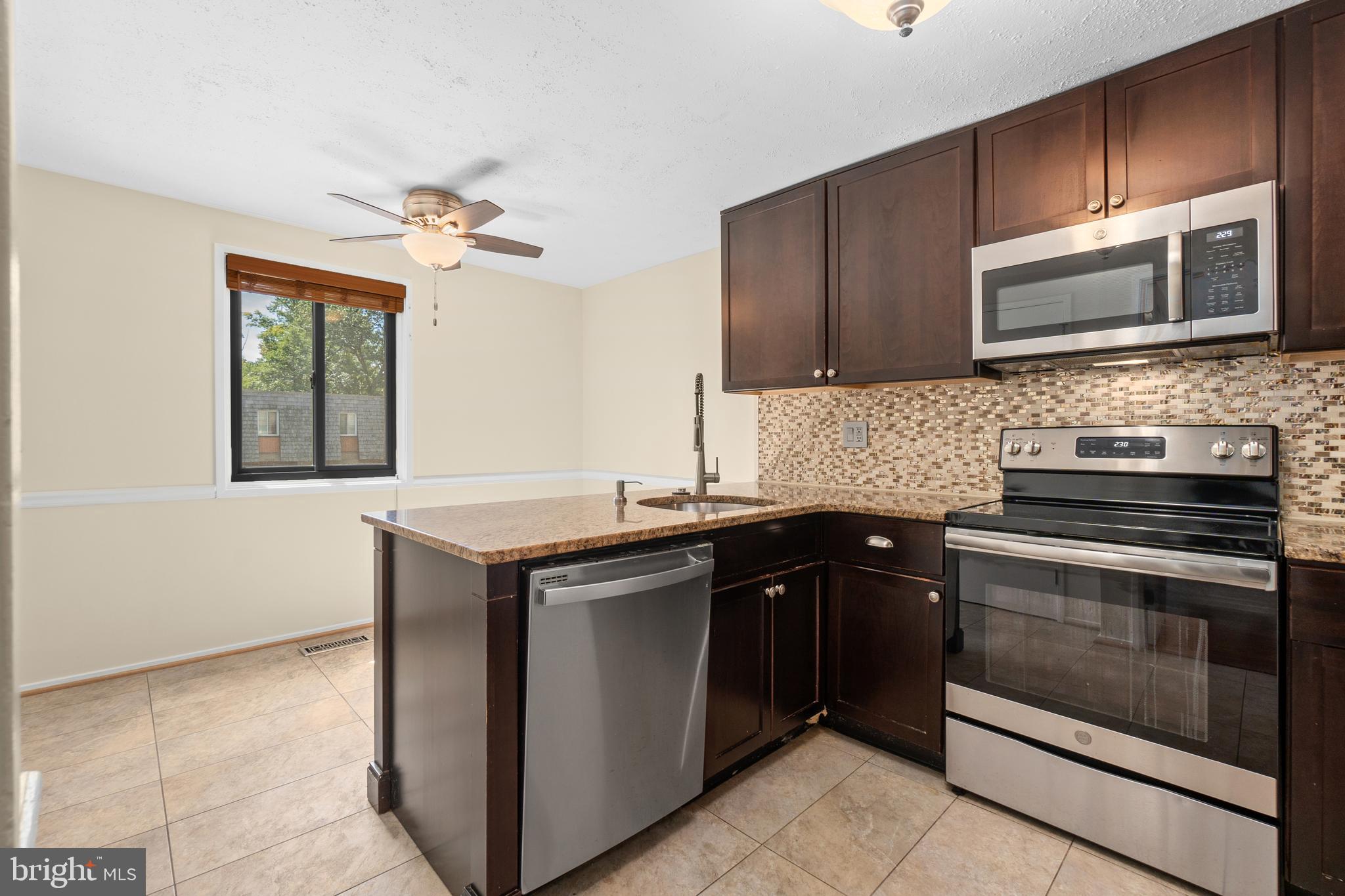 STEDWICK TOWNHOUSES - Residential