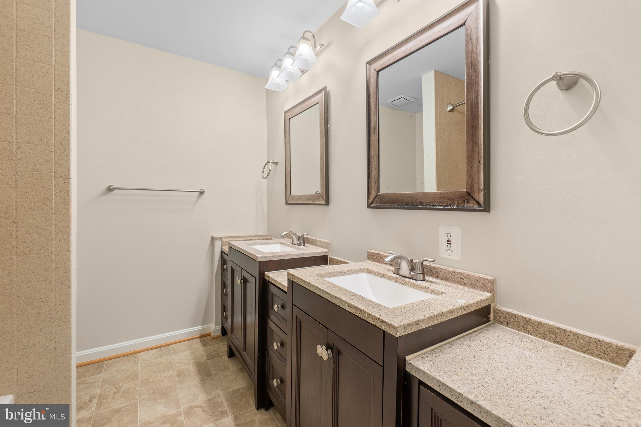 STEDWICK TOWNHOUSES - Residential