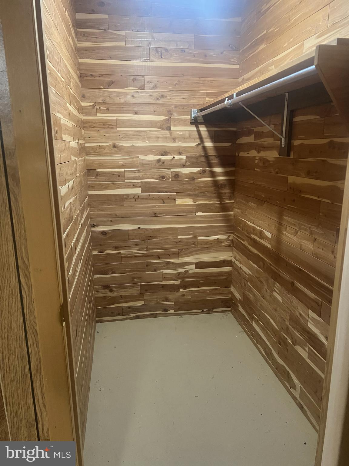 FALLSREACH - Residential