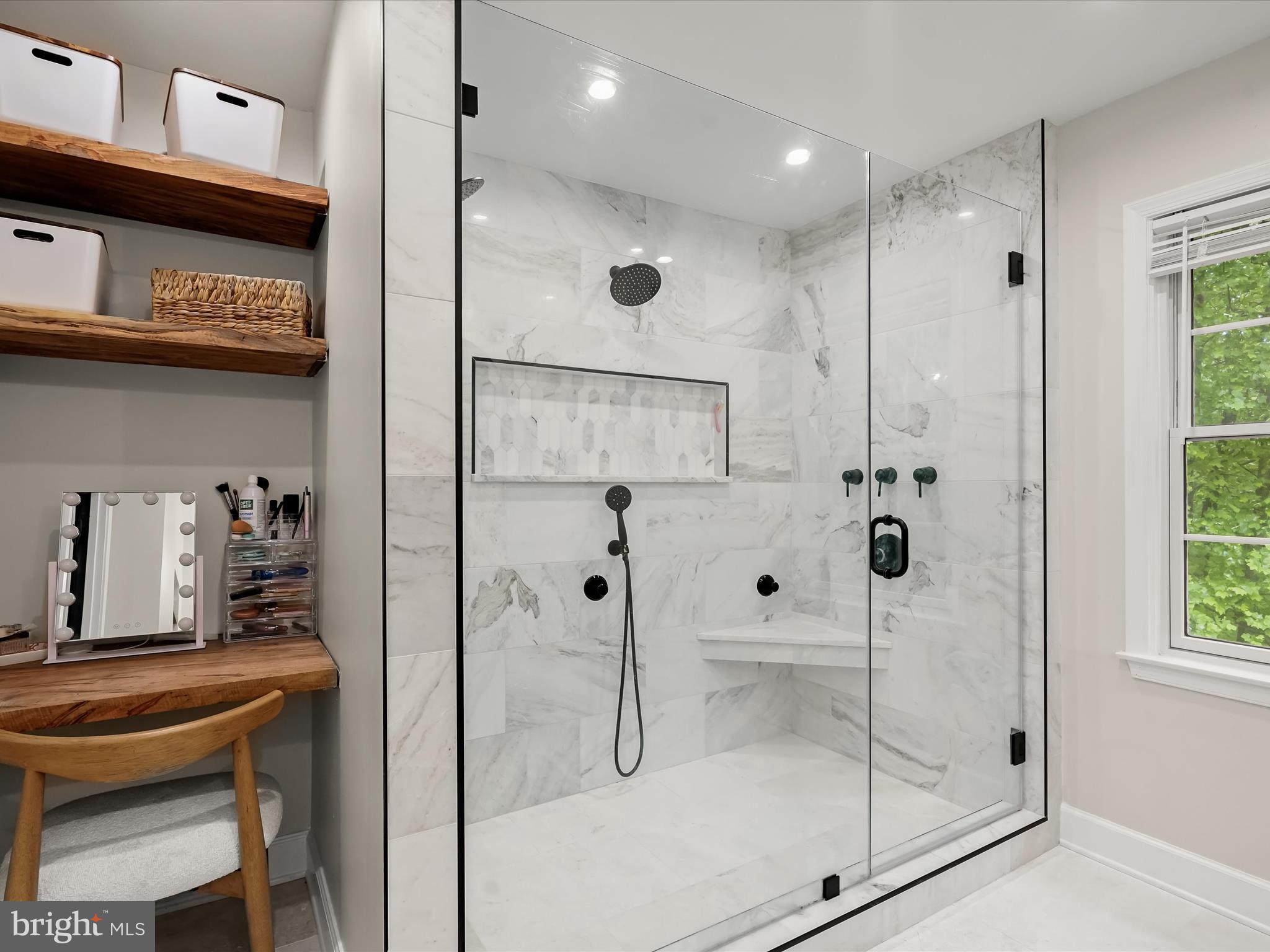 FALLSREACH - Residential