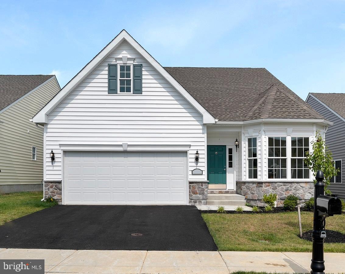 VILLAGE OF EASTRIDGE - Residential