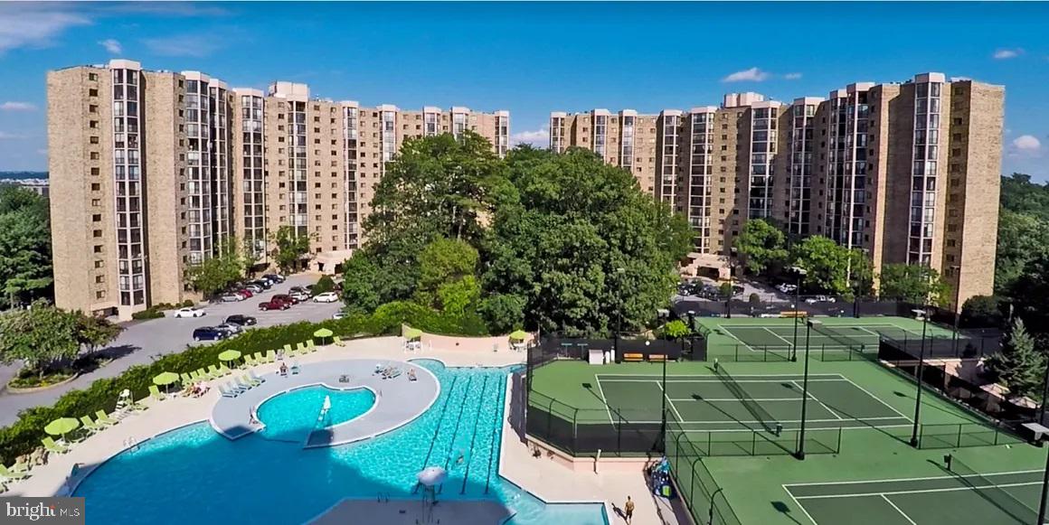 MONTEBELLO - Residential