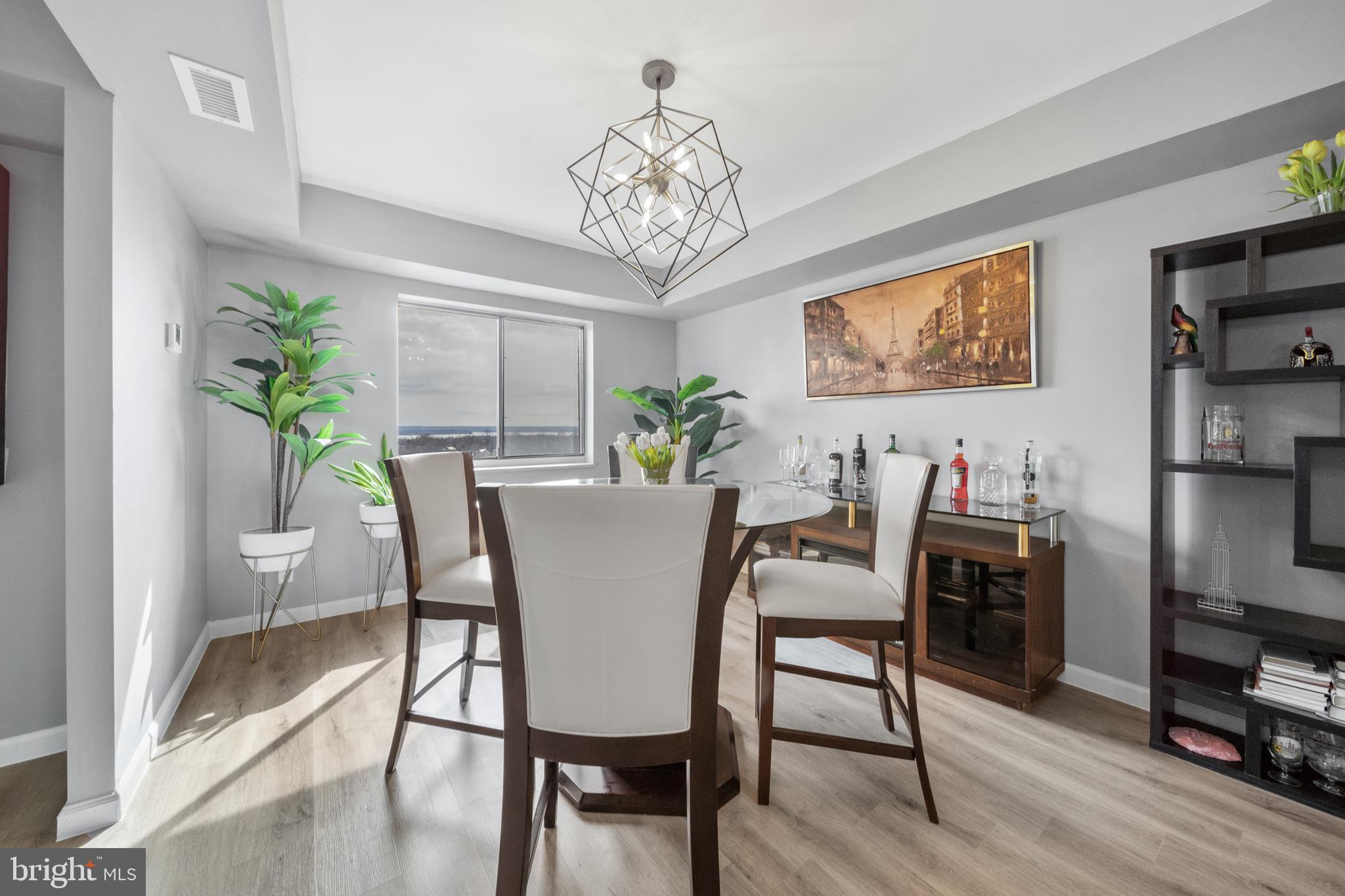 MONTEBELLO - Residential