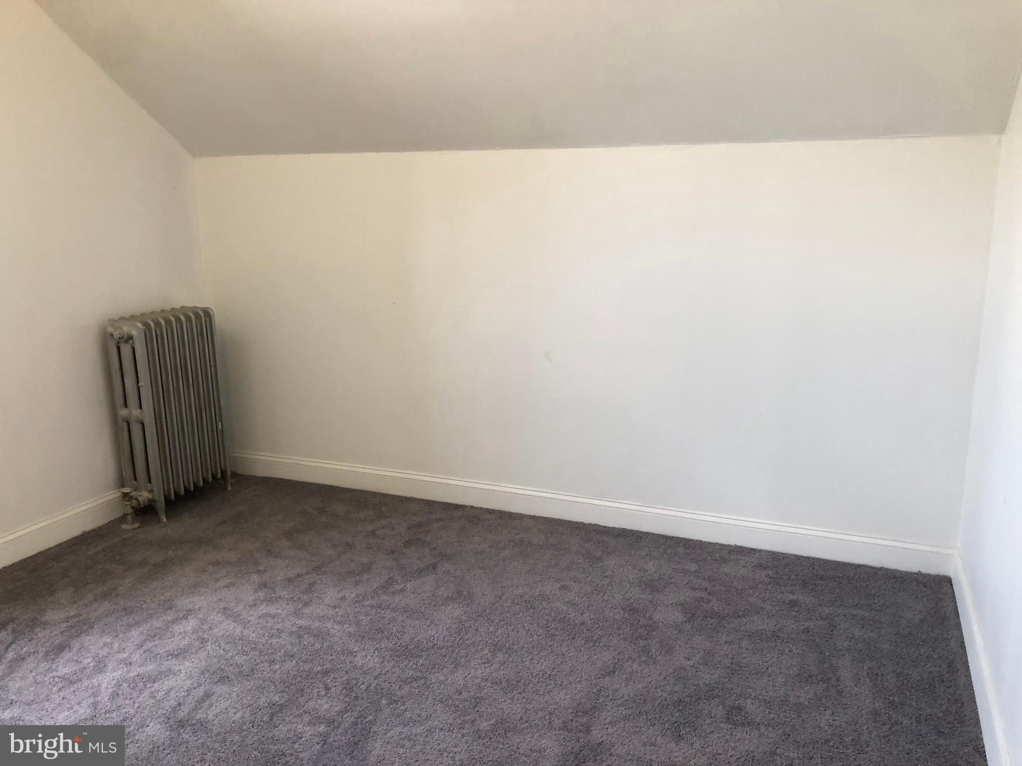 EAST FALLS - Residential Lease