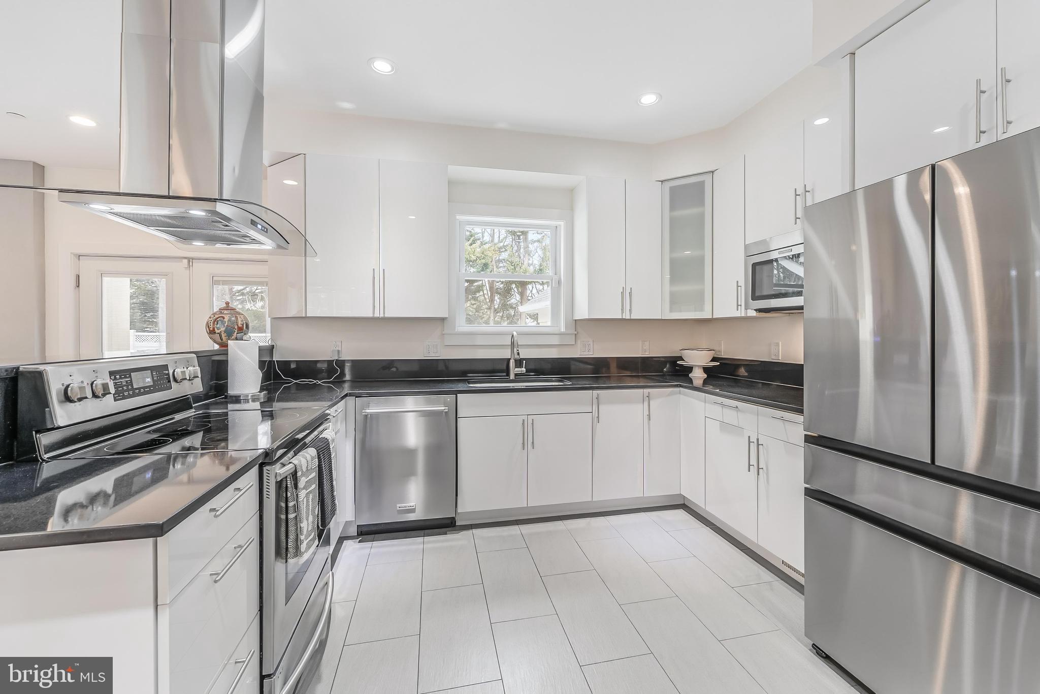 WILDWOOD HILLS - Residential