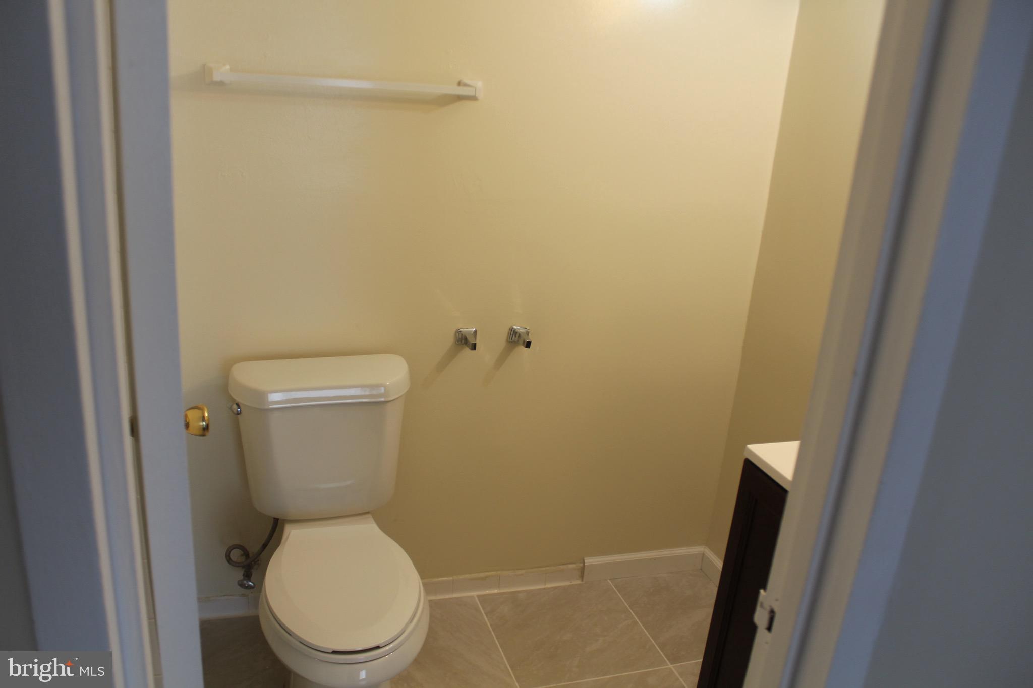 GREENBRIAR CONDO PHASE I - Residential Lease