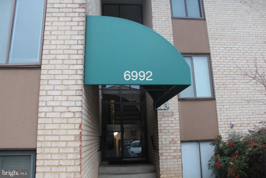 ALL UTILITIES INCLUDED!!!
Lovely and spacious 3 bedroom/2 bath located in the heart of Greenbelt, minutes from NASA, University of Maryland, Washington DC, Baltimore-Washington Pkwy (Rt.295), Inter-State 495, metro rails and bus stations Very conveniently located and within walking distance to shopping centers, restaurants, Doctors Community Hospital and Parks. Landlord requires a minimum credit score of 640 from prospective applicant(s)