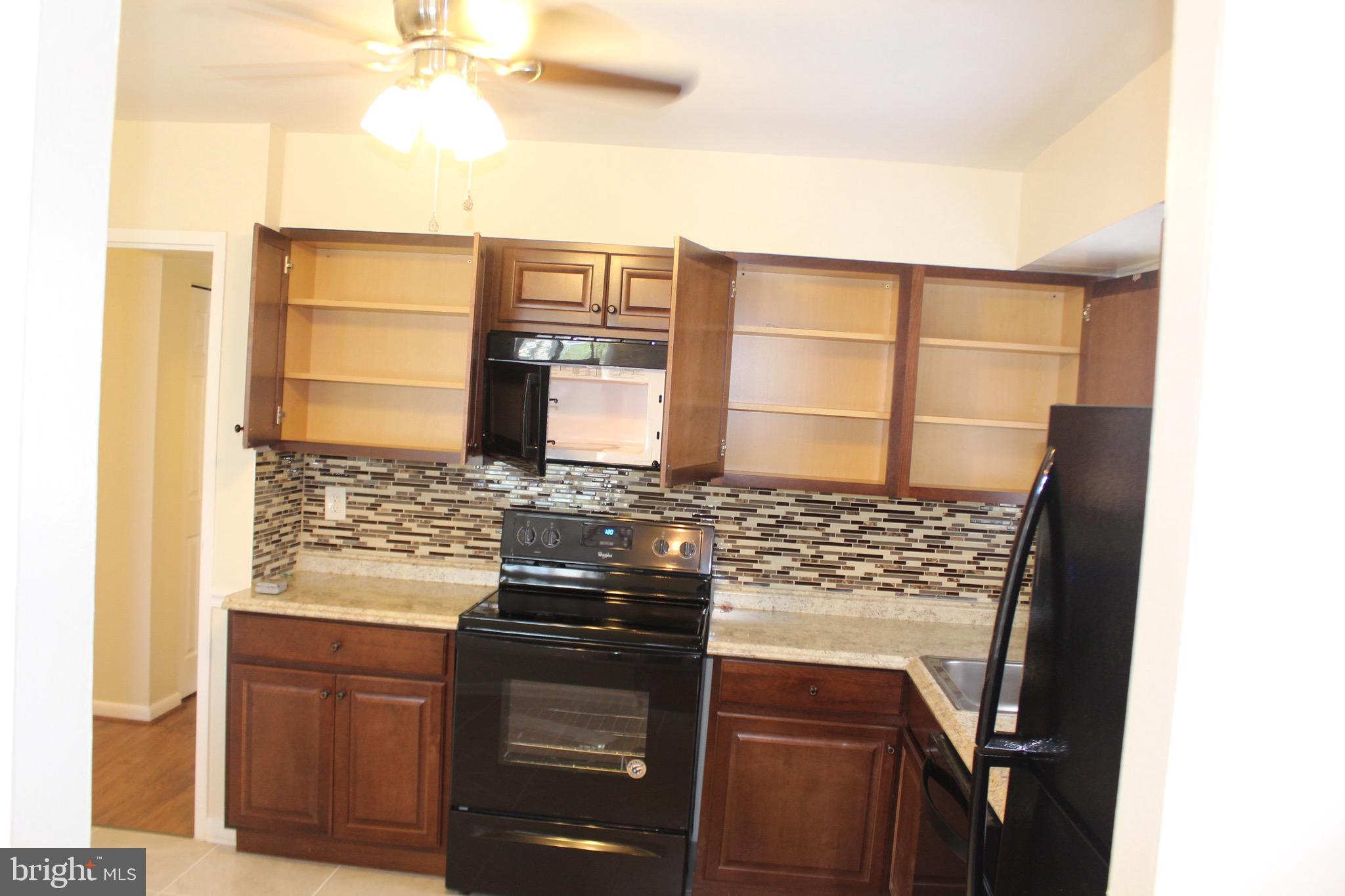 GREENBRIAR CONDO PHASE I - Residential Lease