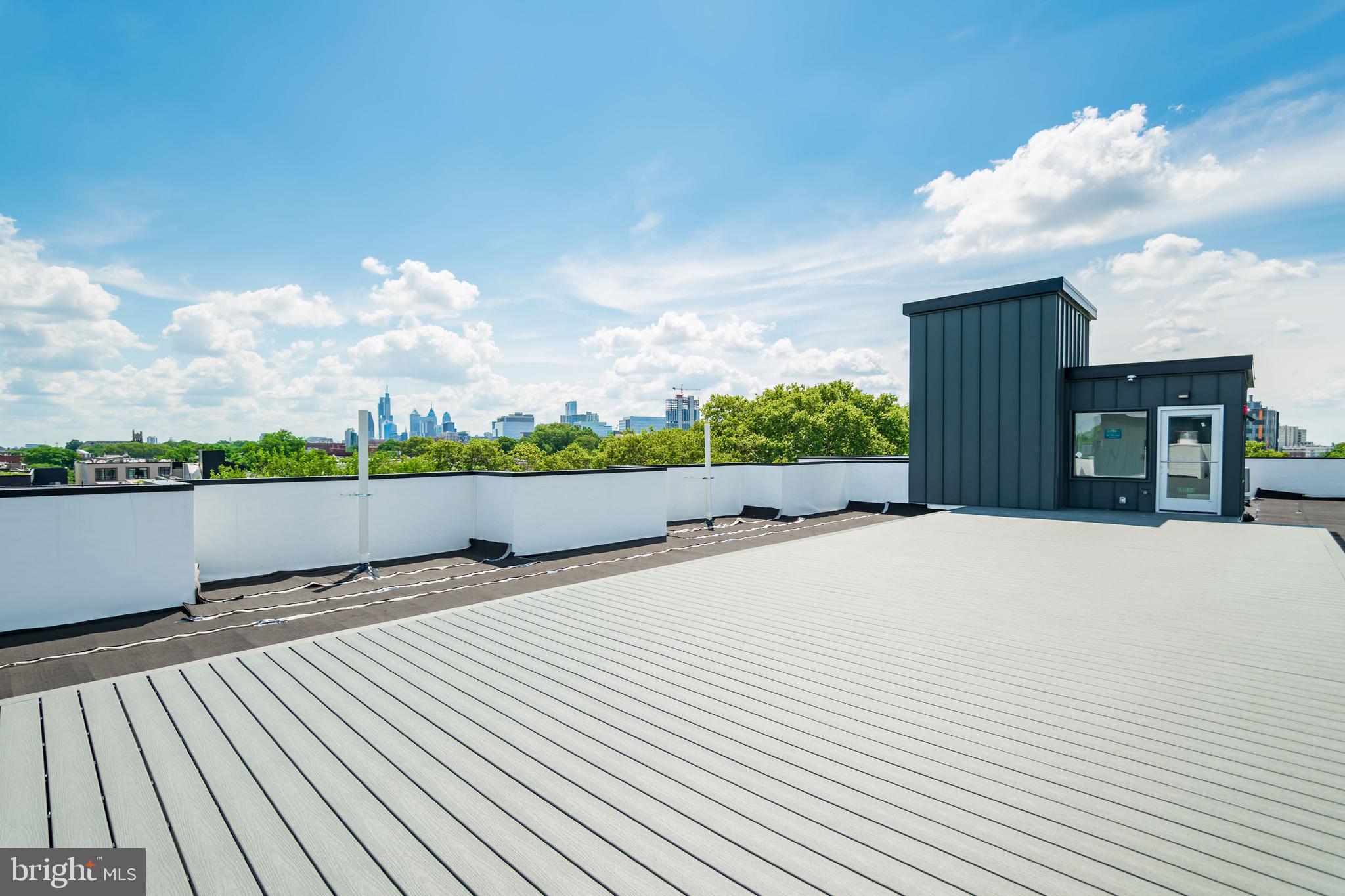 UNIVERSITY CITY - Residential Lease