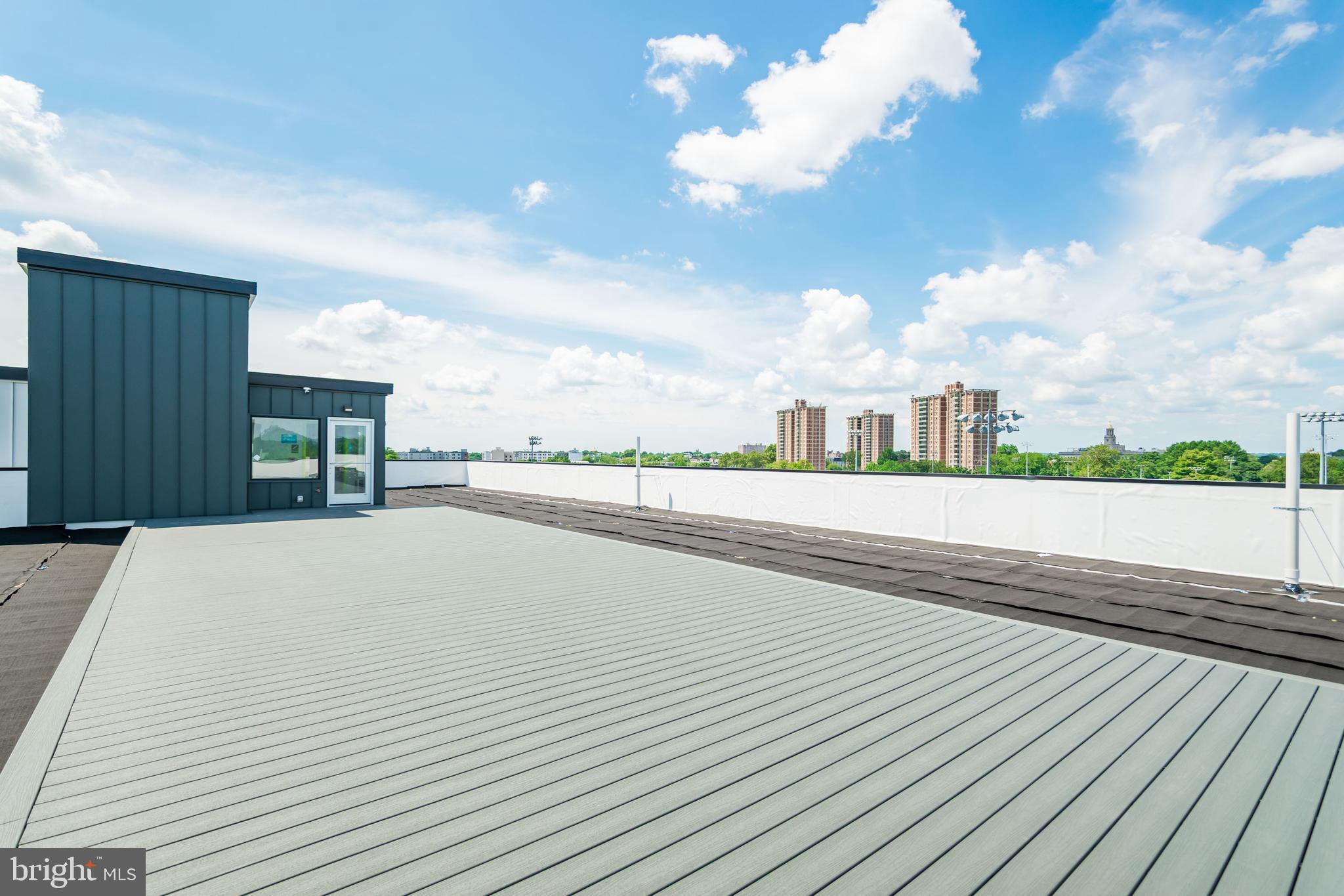 UNIVERSITY CITY - Residential Lease