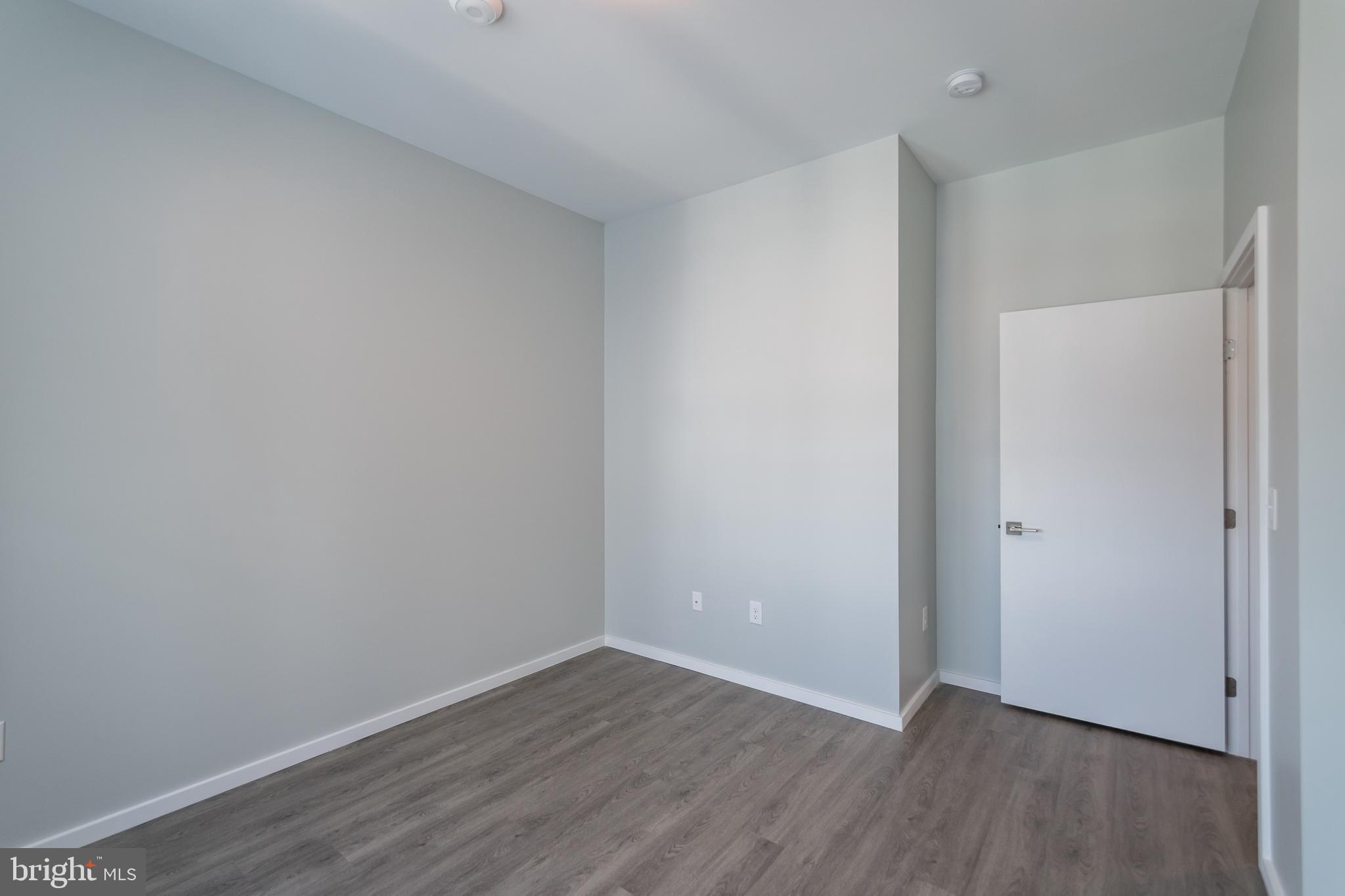 UNIVERSITY CITY - Residential Lease