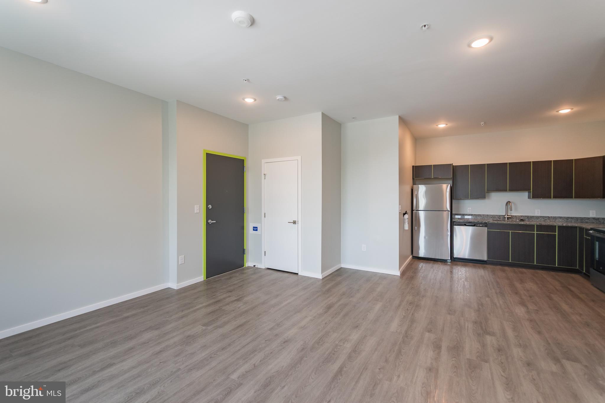 UNIVERSITY CITY - Residential Lease