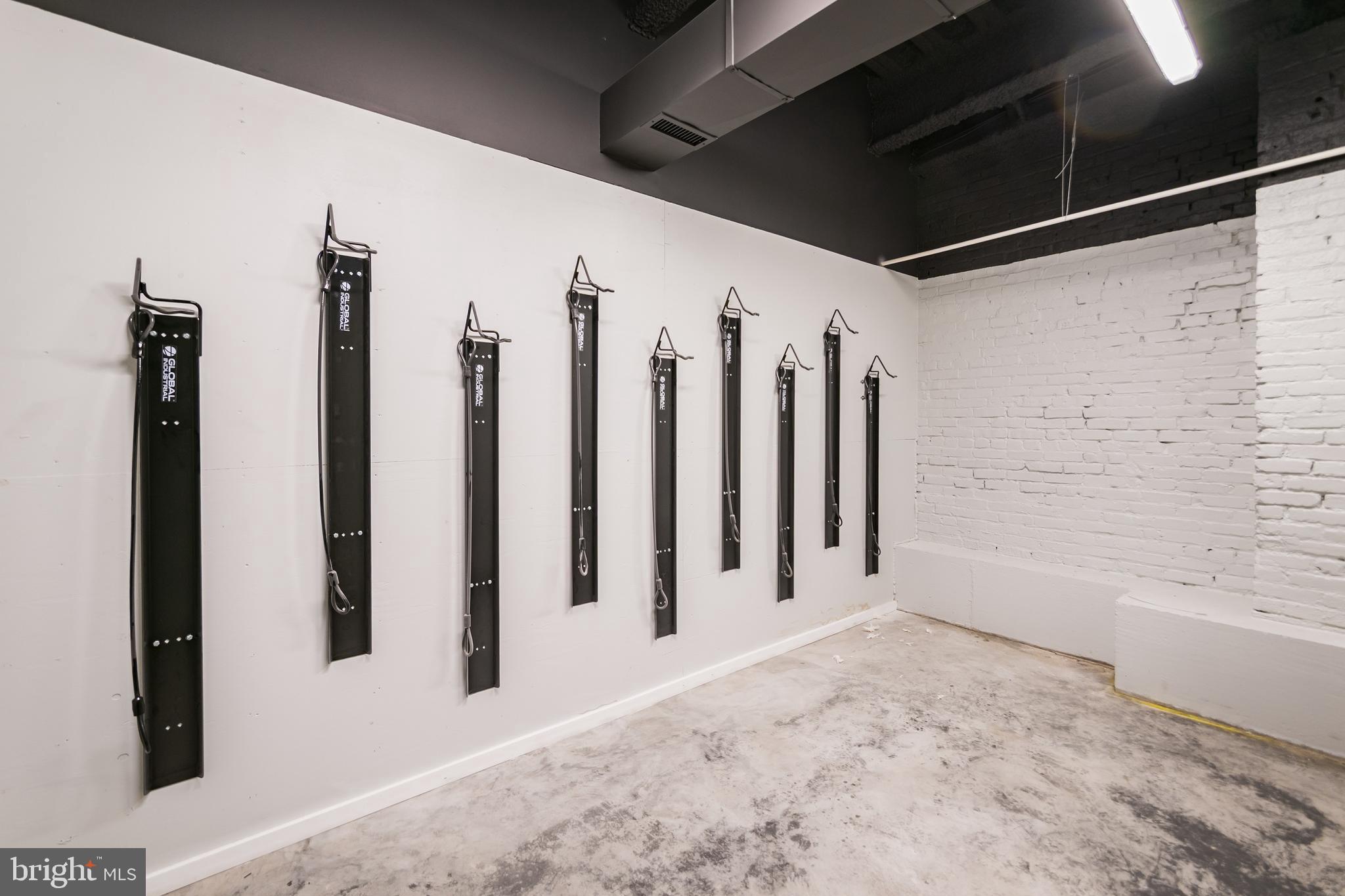 UNIVERSITY CITY - Residential Lease