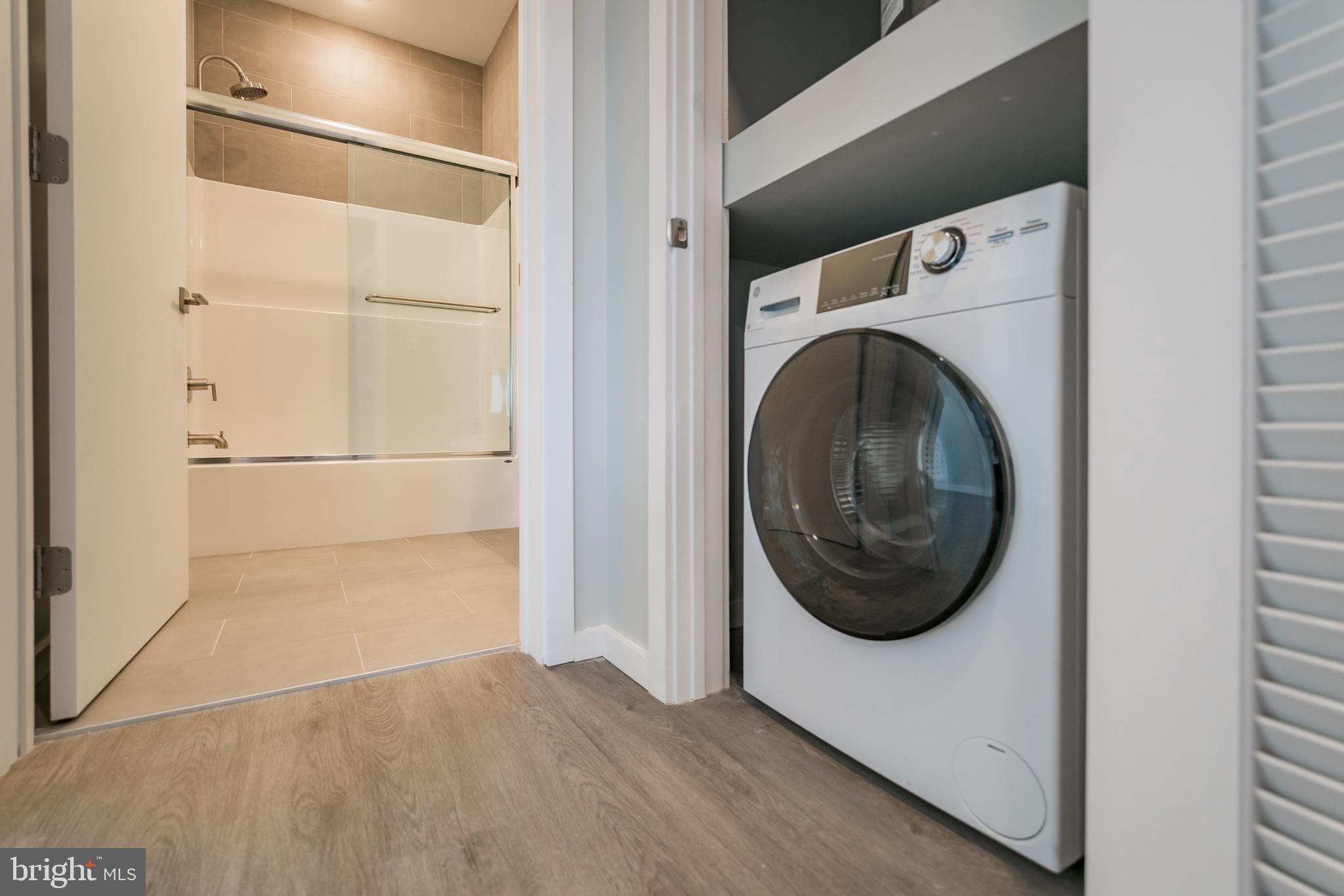 UNIVERSITY CITY - Residential Lease