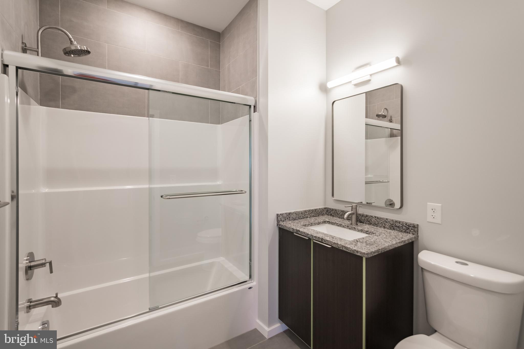 UNIVERSITY CITY - Residential Lease