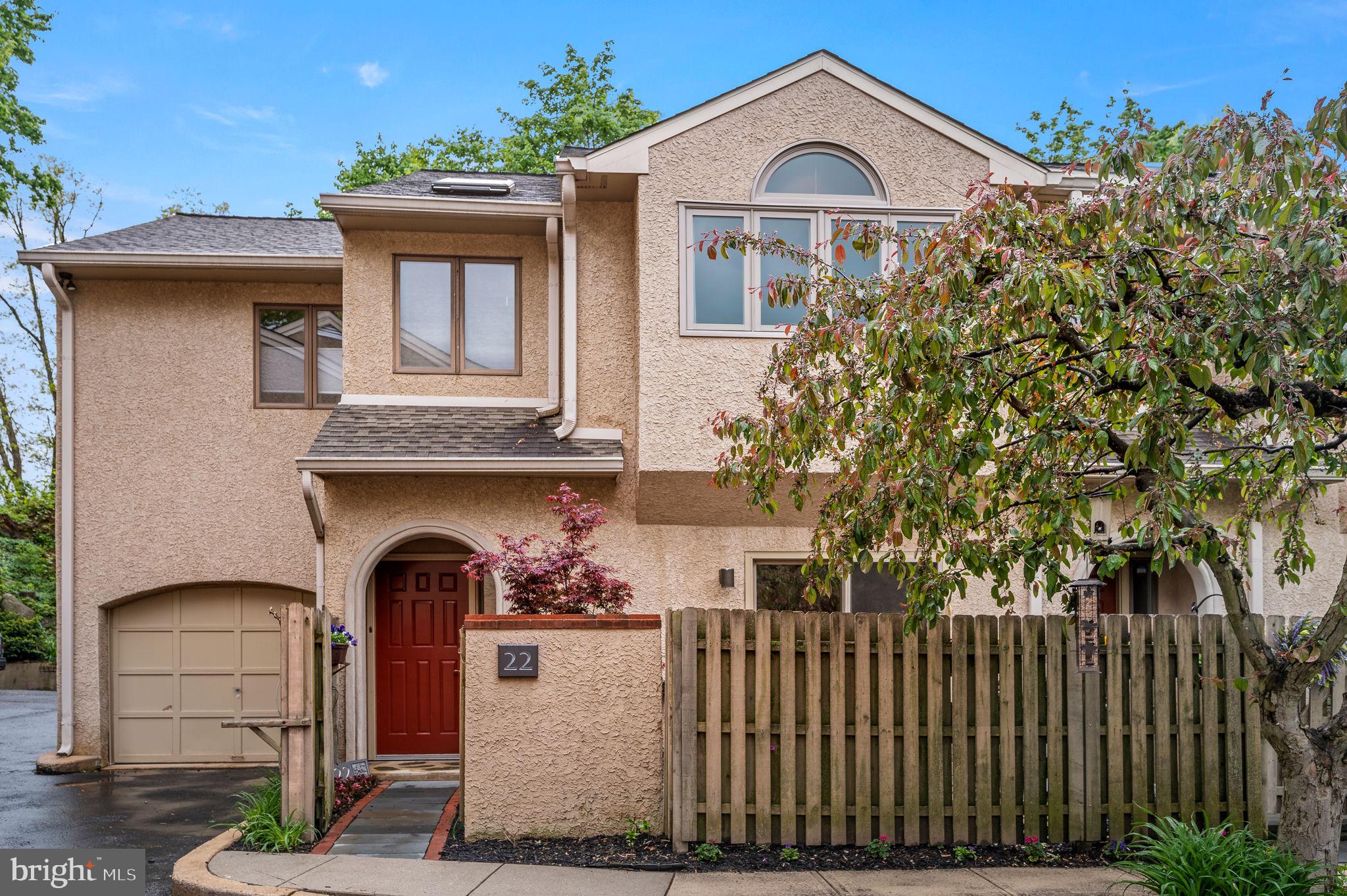 GREYTHORNE WOODS - Residential