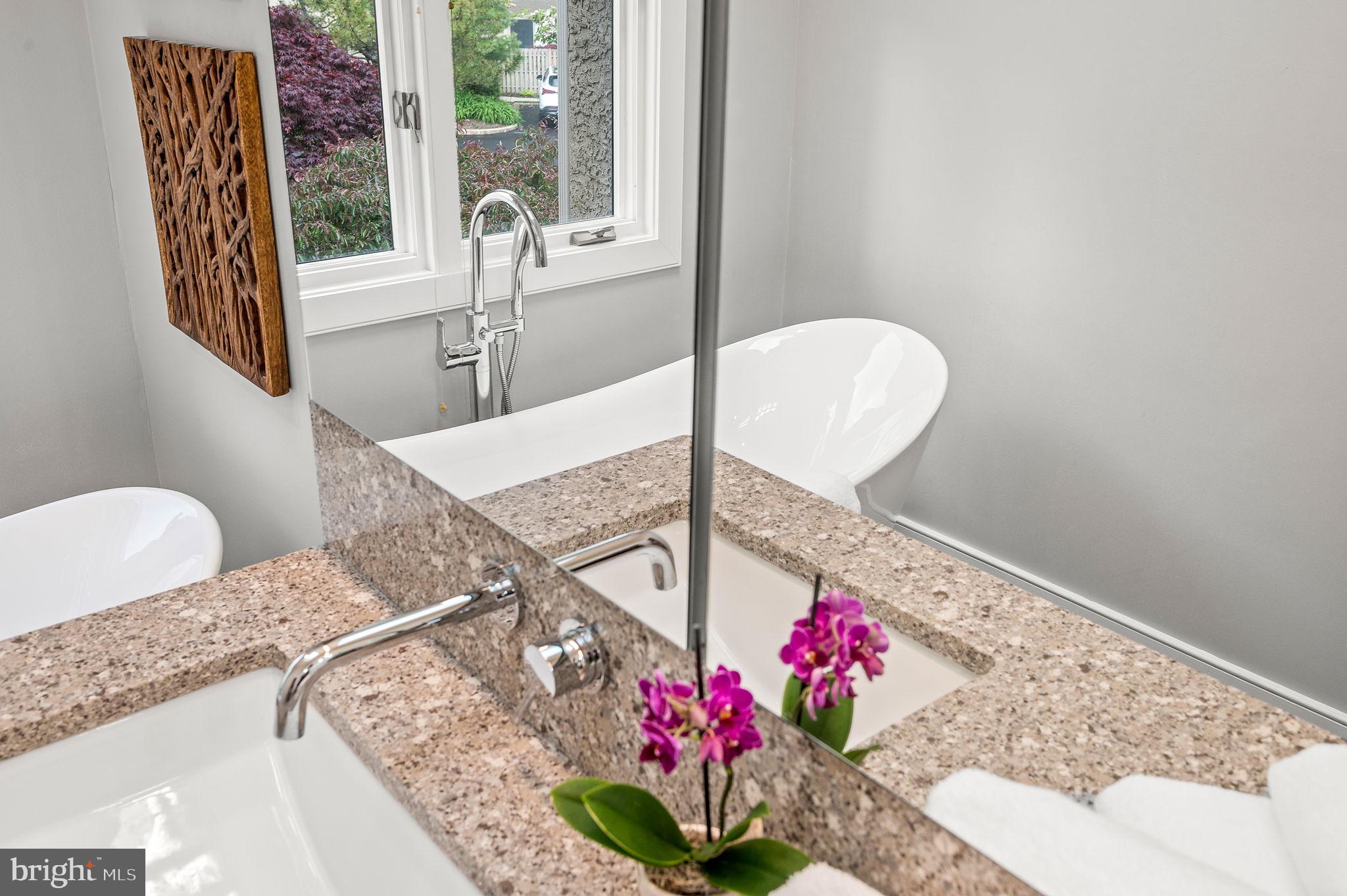 GREYTHORNE WOODS - Residential