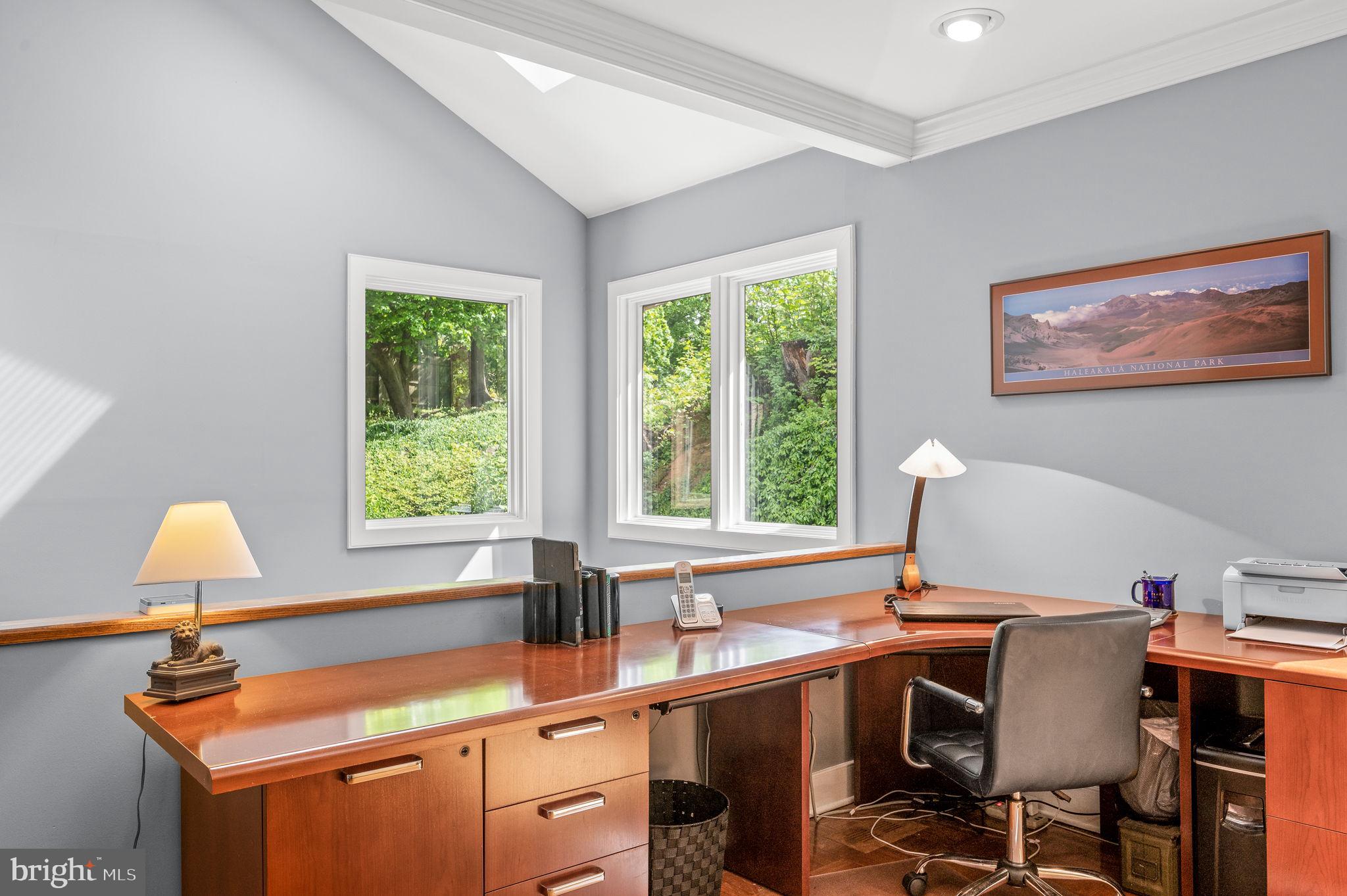 GREYTHORNE WOODS - Residential