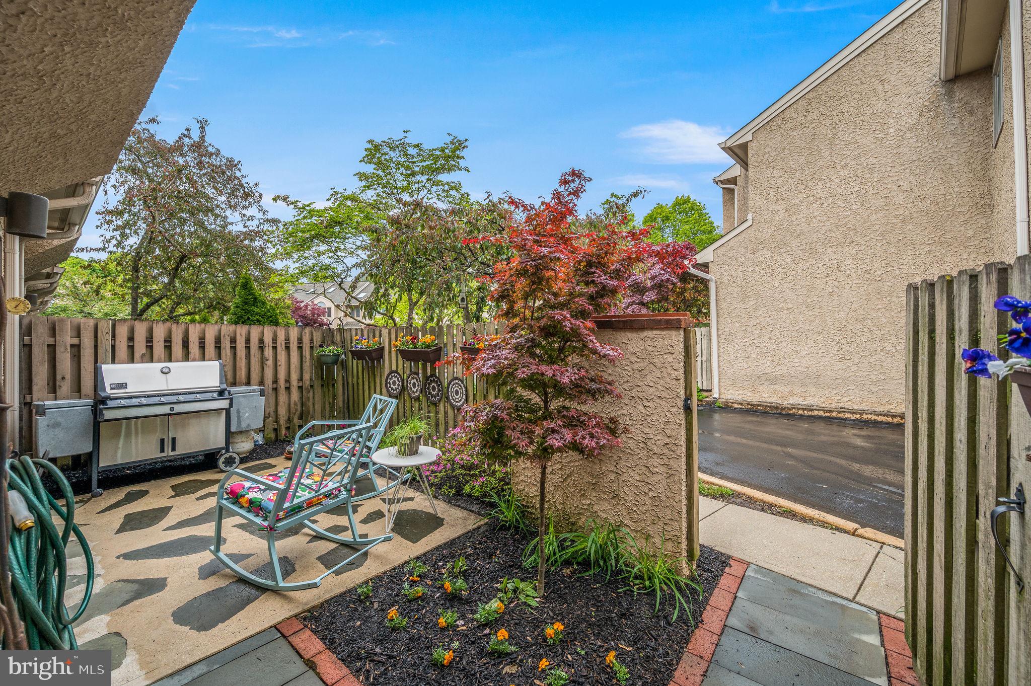 GREYTHORNE WOODS - Residential