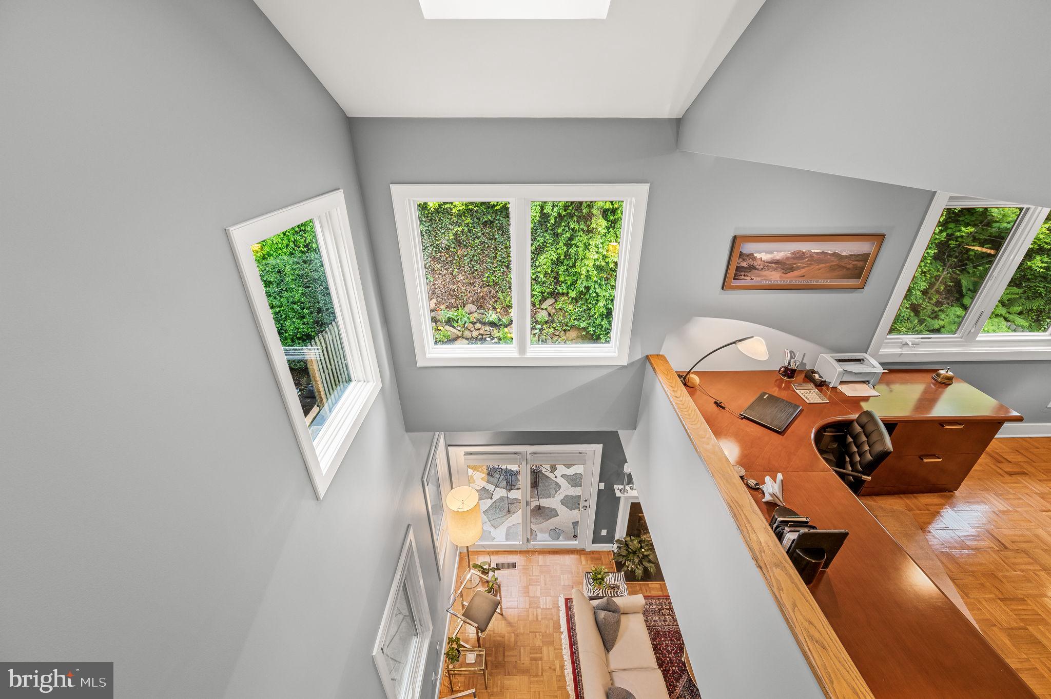 GREYTHORNE WOODS - Residential