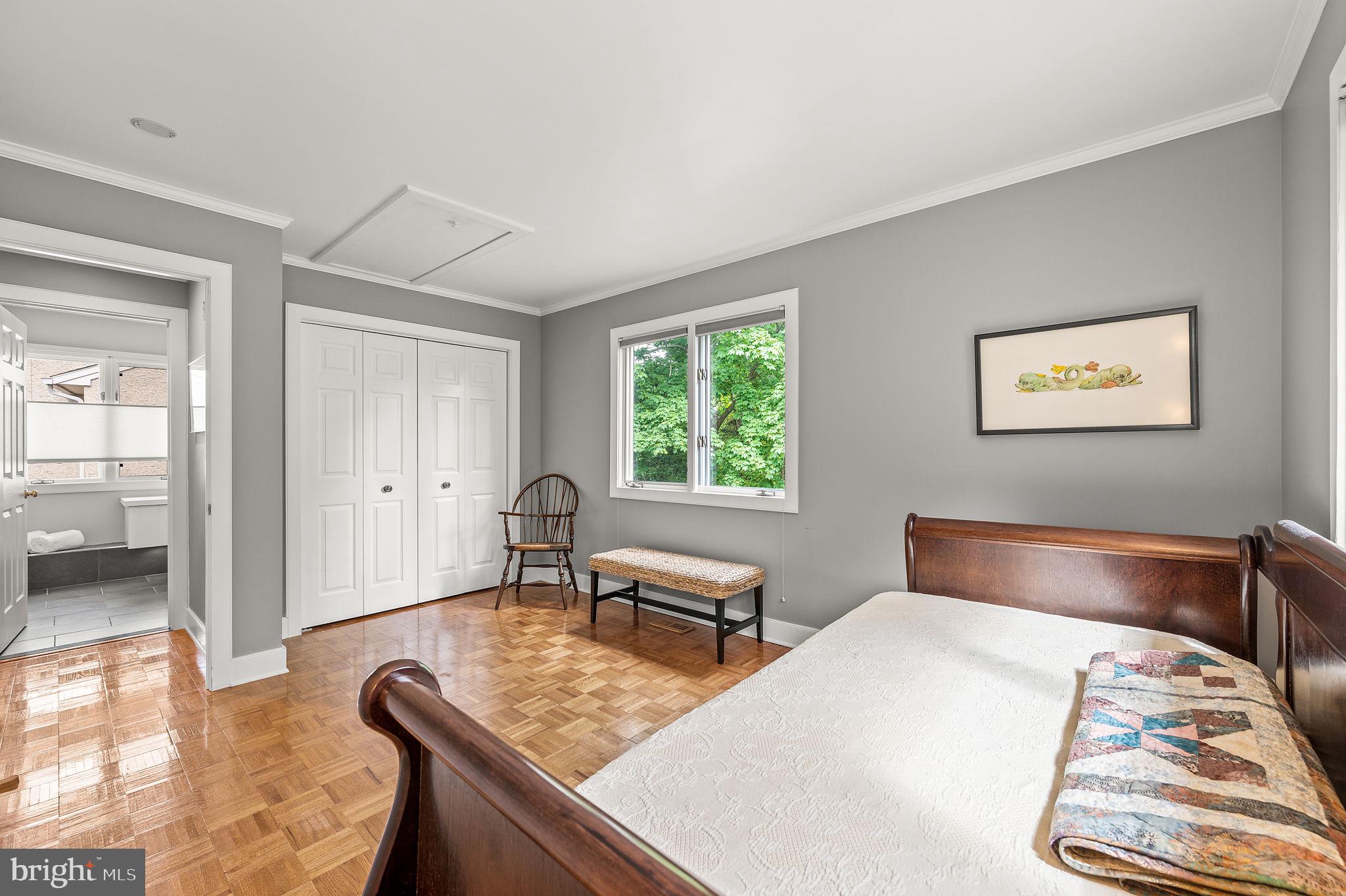 GREYTHORNE WOODS - Residential