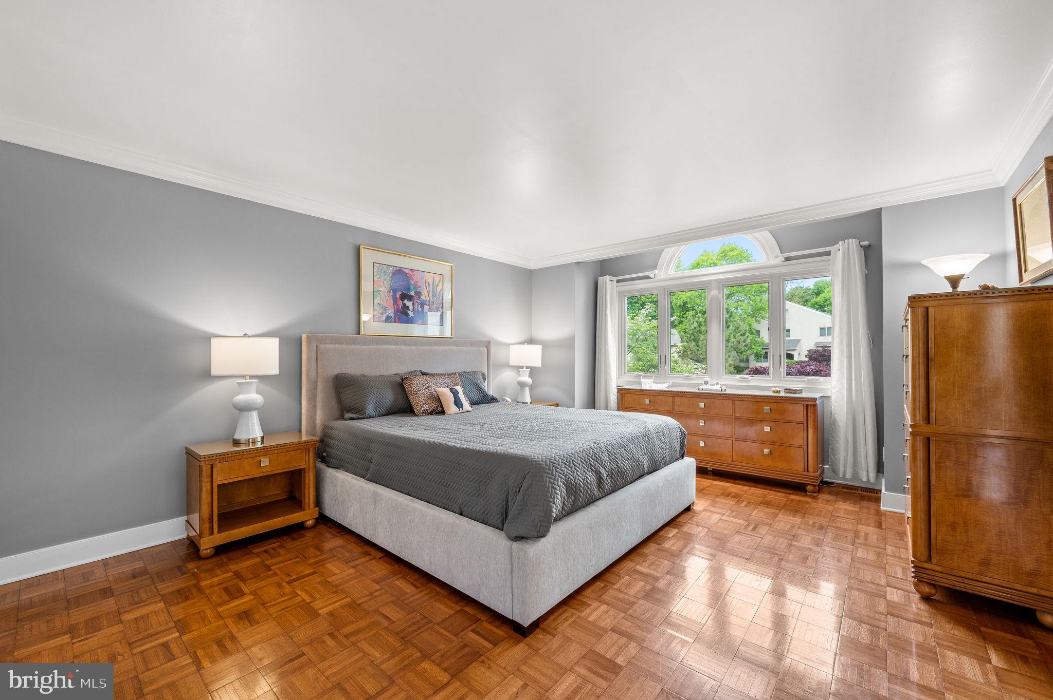 GREYTHORNE WOODS - Residential