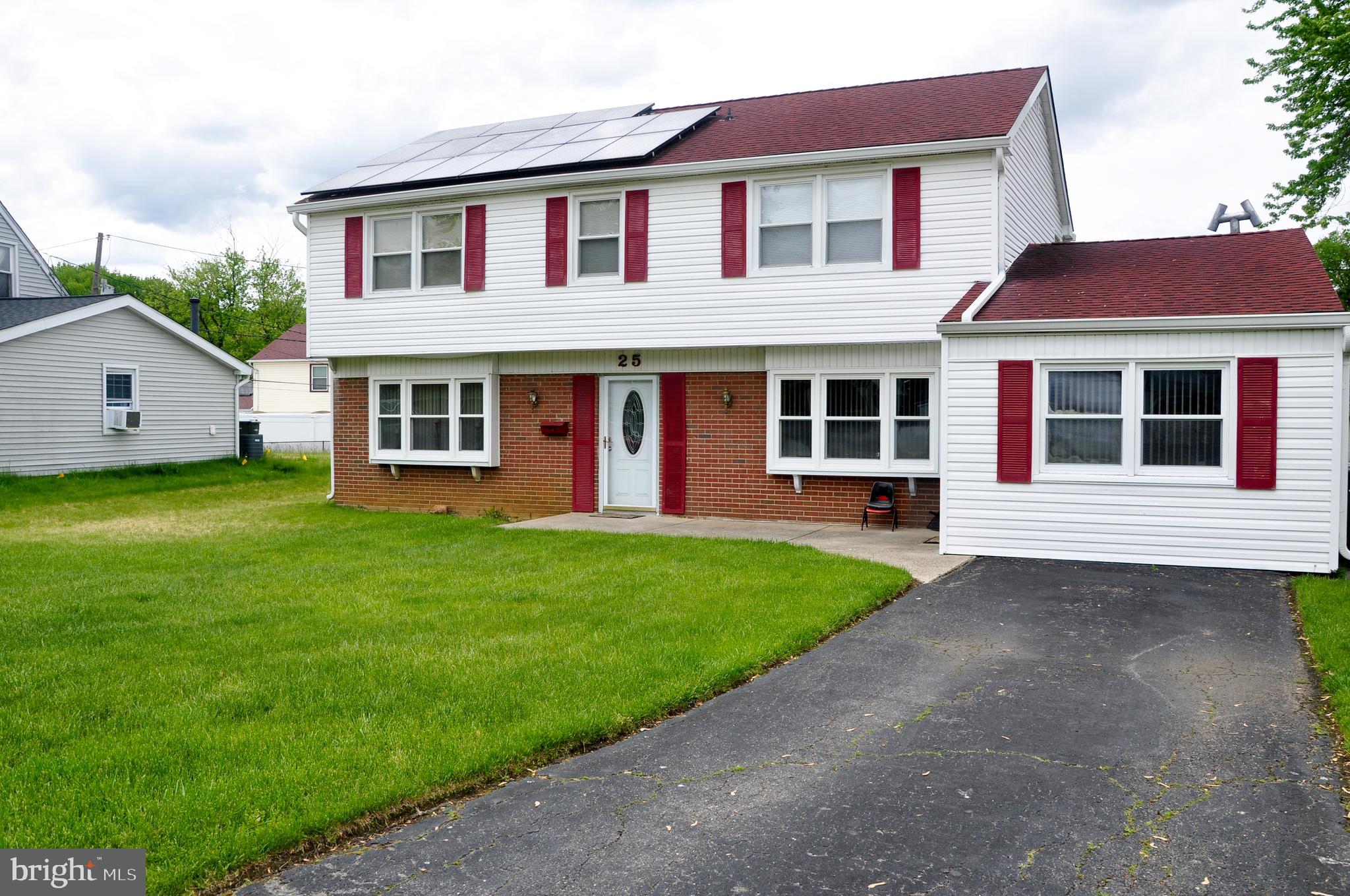 25 HUNTINGTON LANE