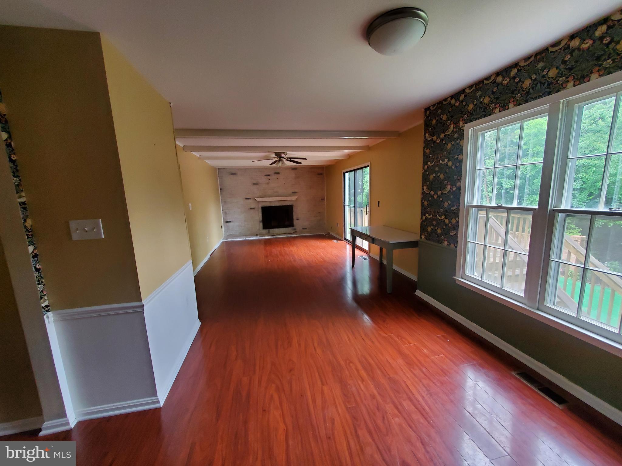 VIENNA OAKS - Residential