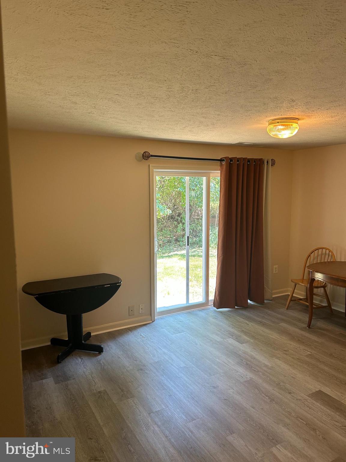 TALL OAKS - Residential Lease