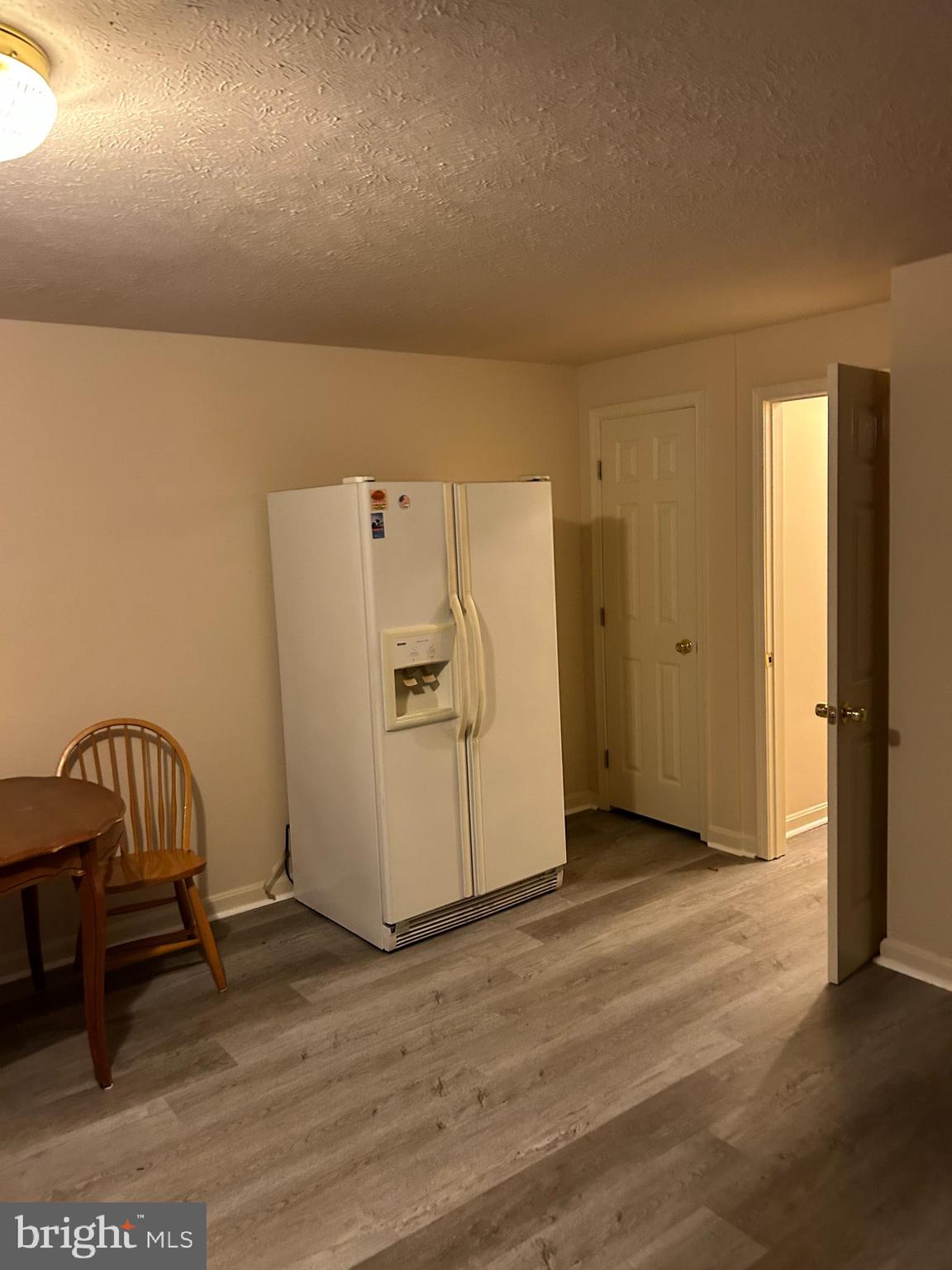 TALL OAKS - Residential Lease