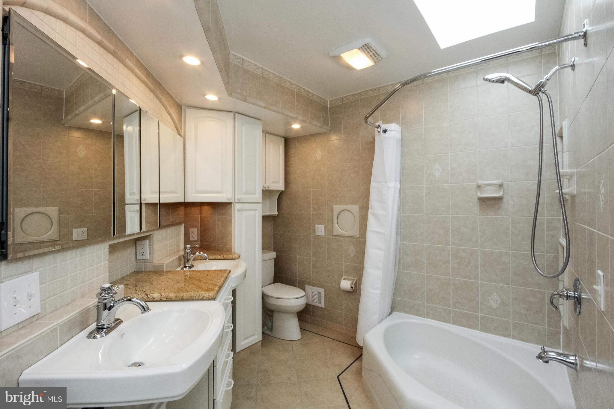 CHANTILLY HIGHLANDS - Residential