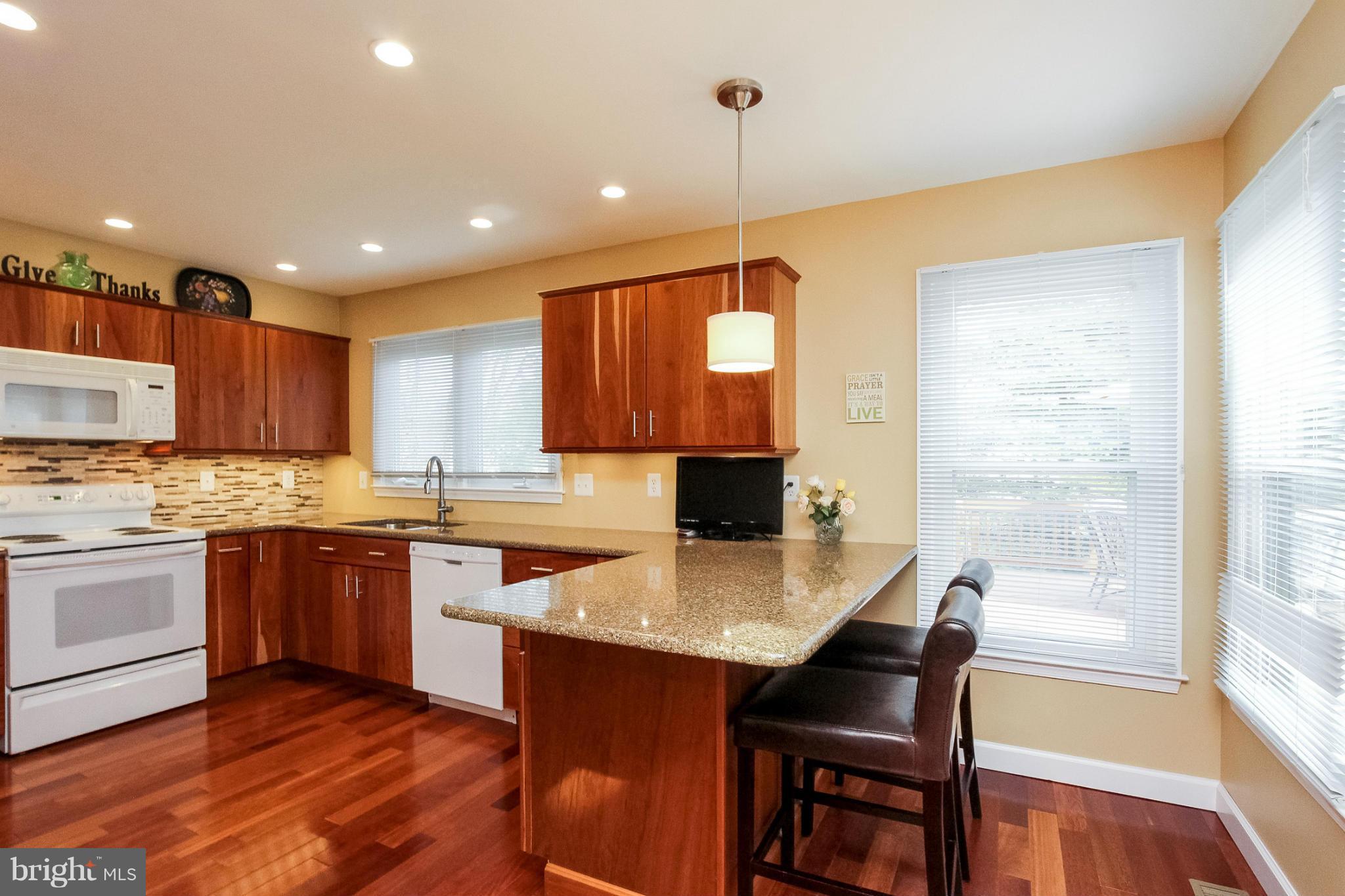 CHANTILLY HIGHLANDS - Residential