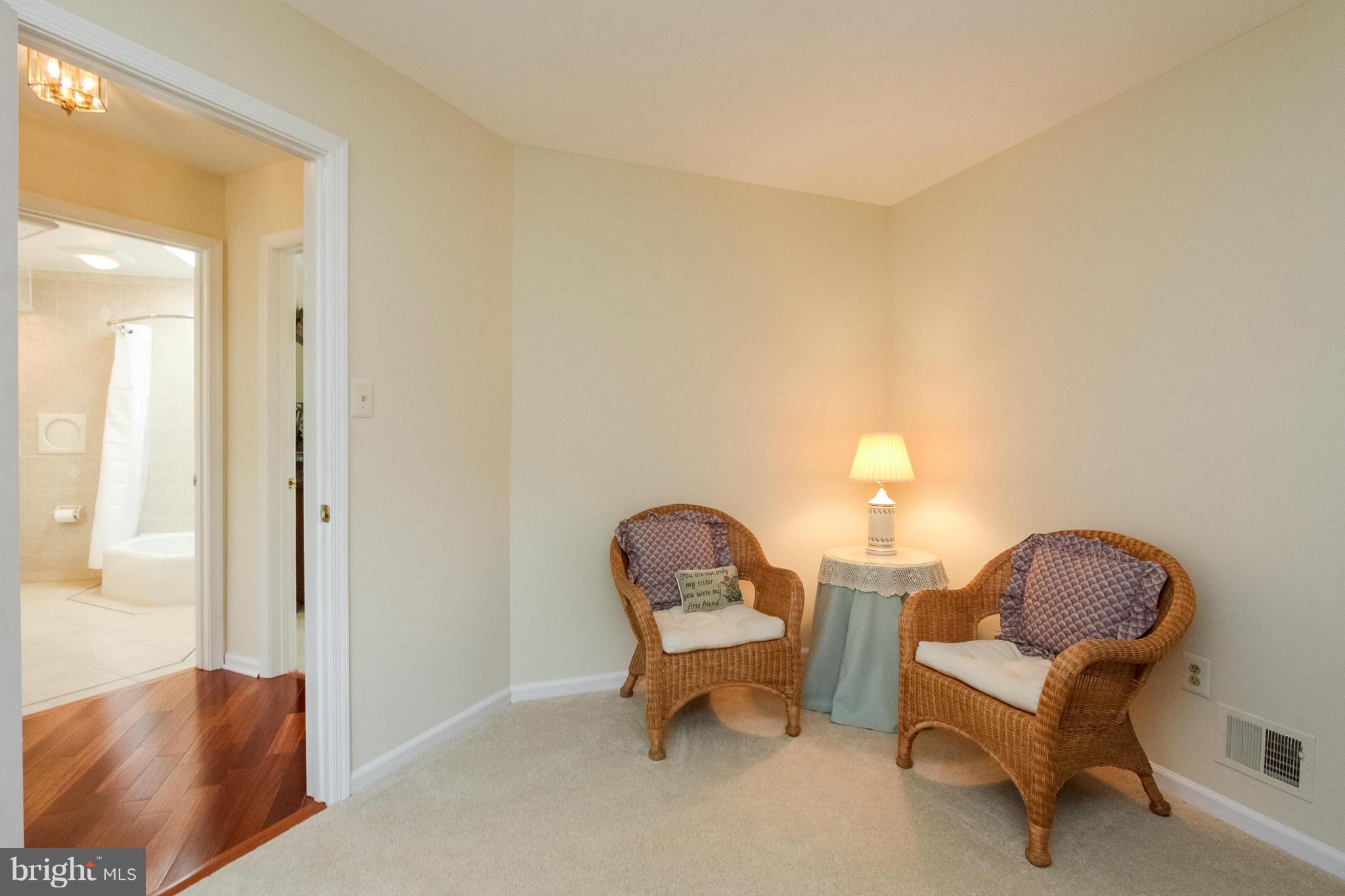 CHANTILLY HIGHLANDS - Residential