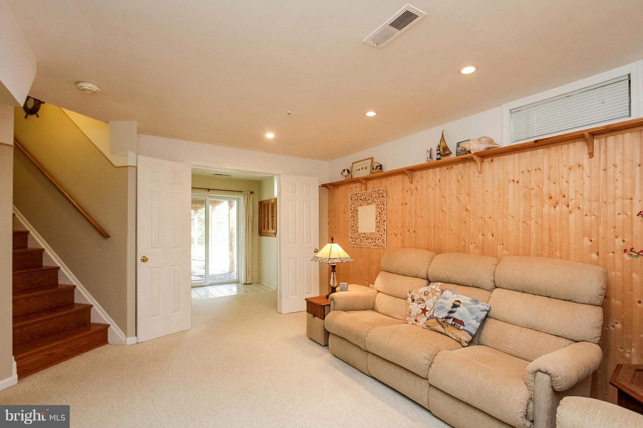 CHANTILLY HIGHLANDS - Residential