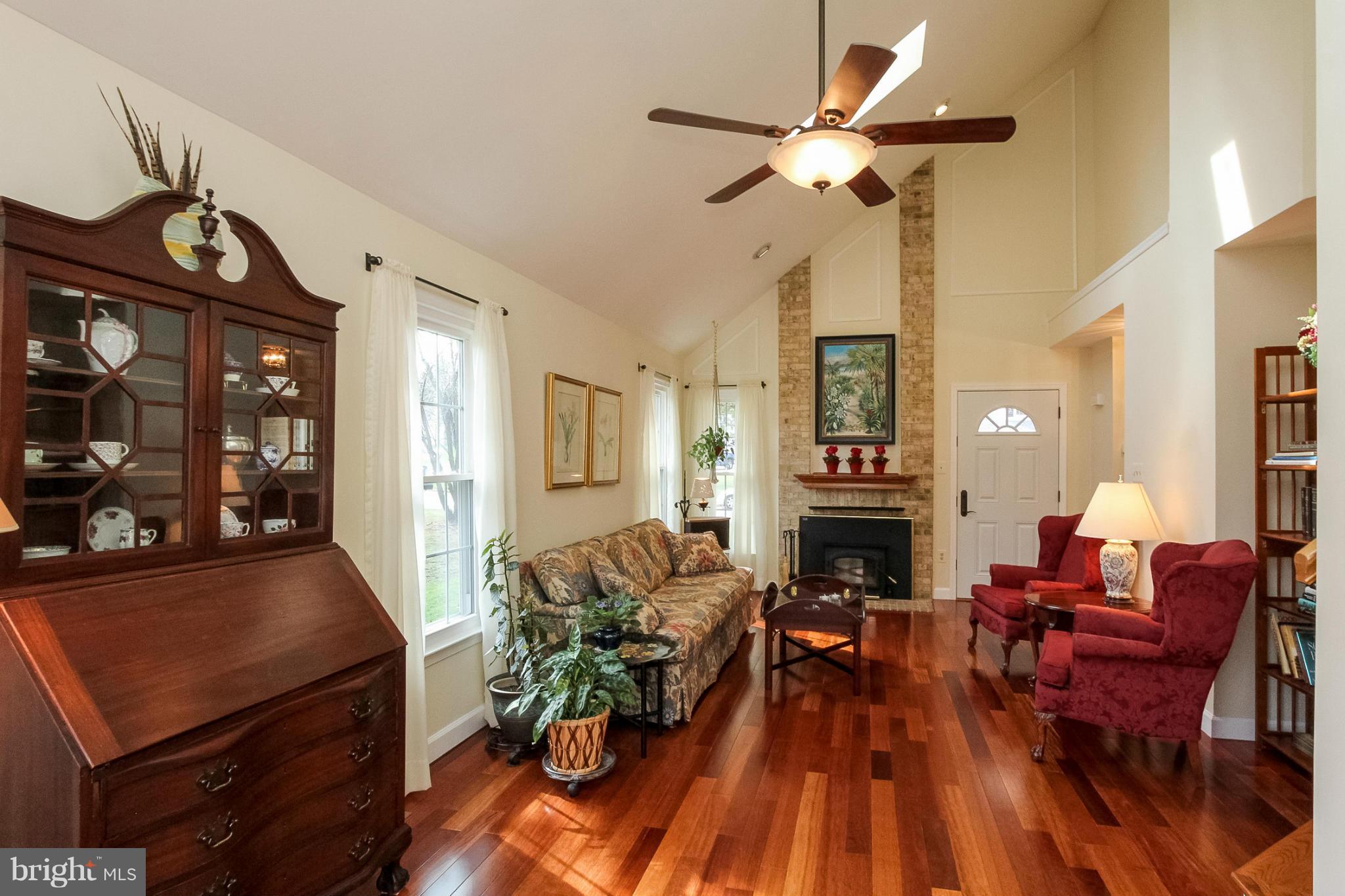 CHANTILLY HIGHLANDS - Residential