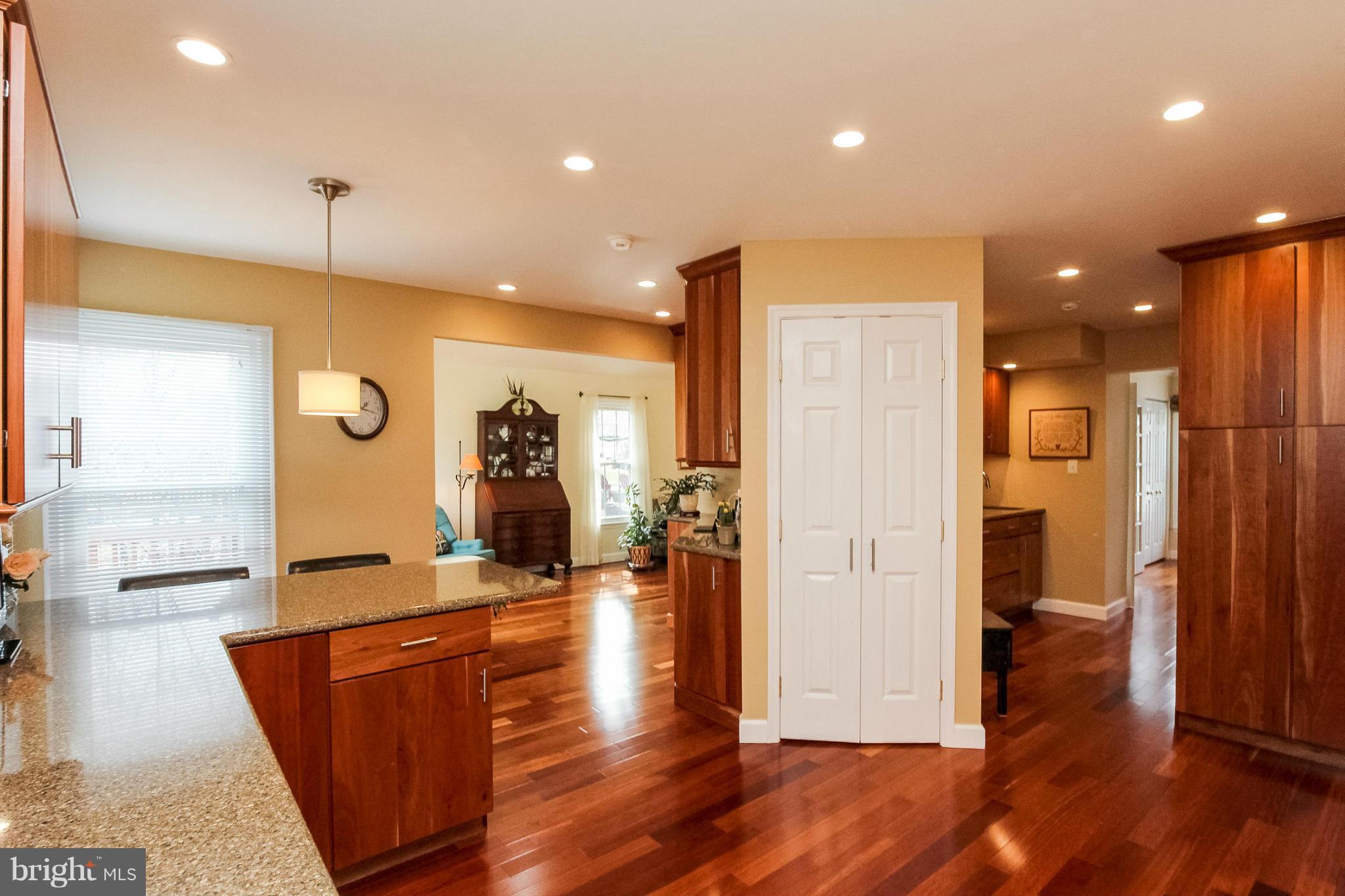 CHANTILLY HIGHLANDS - Residential