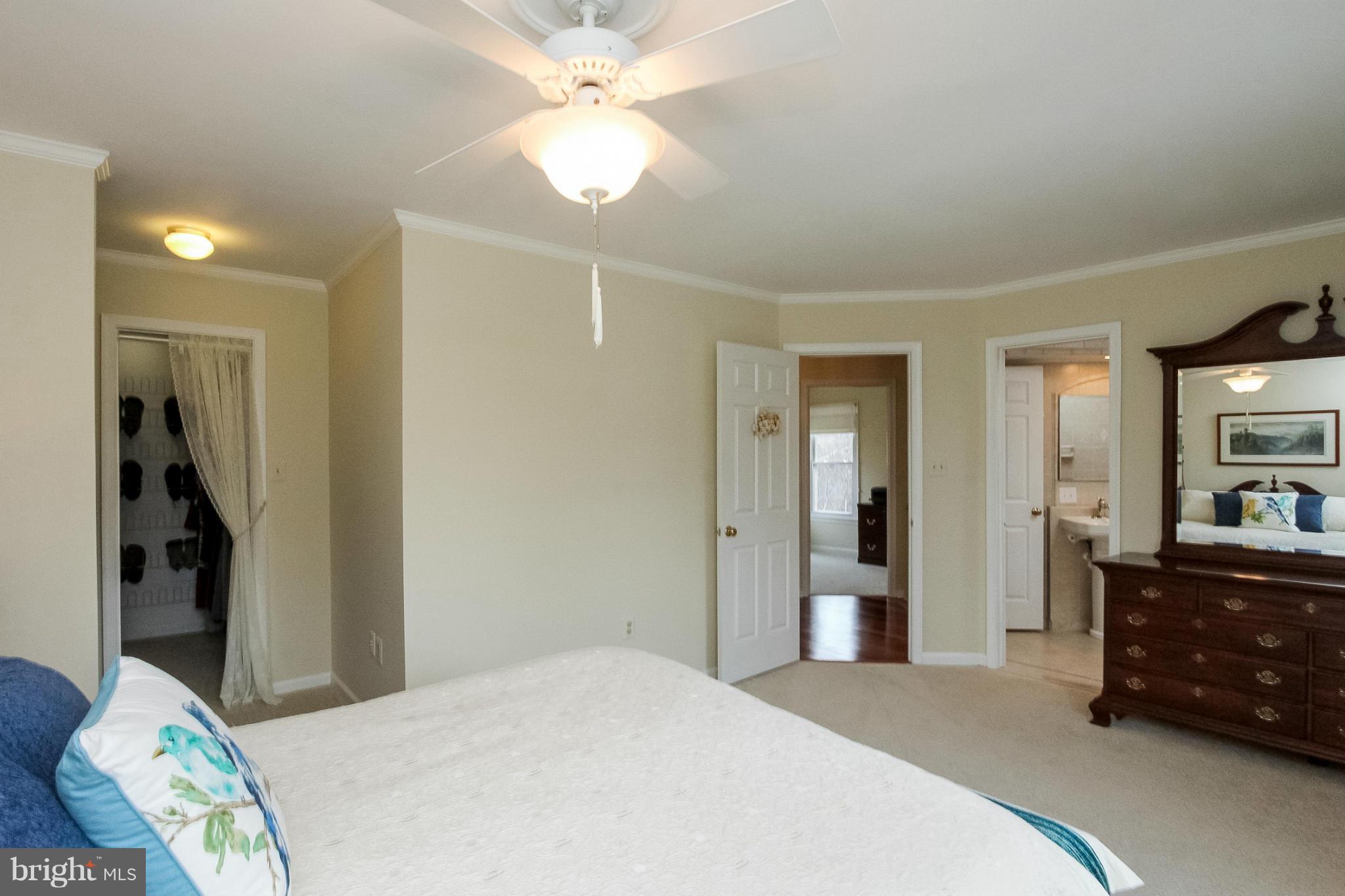 CHANTILLY HIGHLANDS - Residential