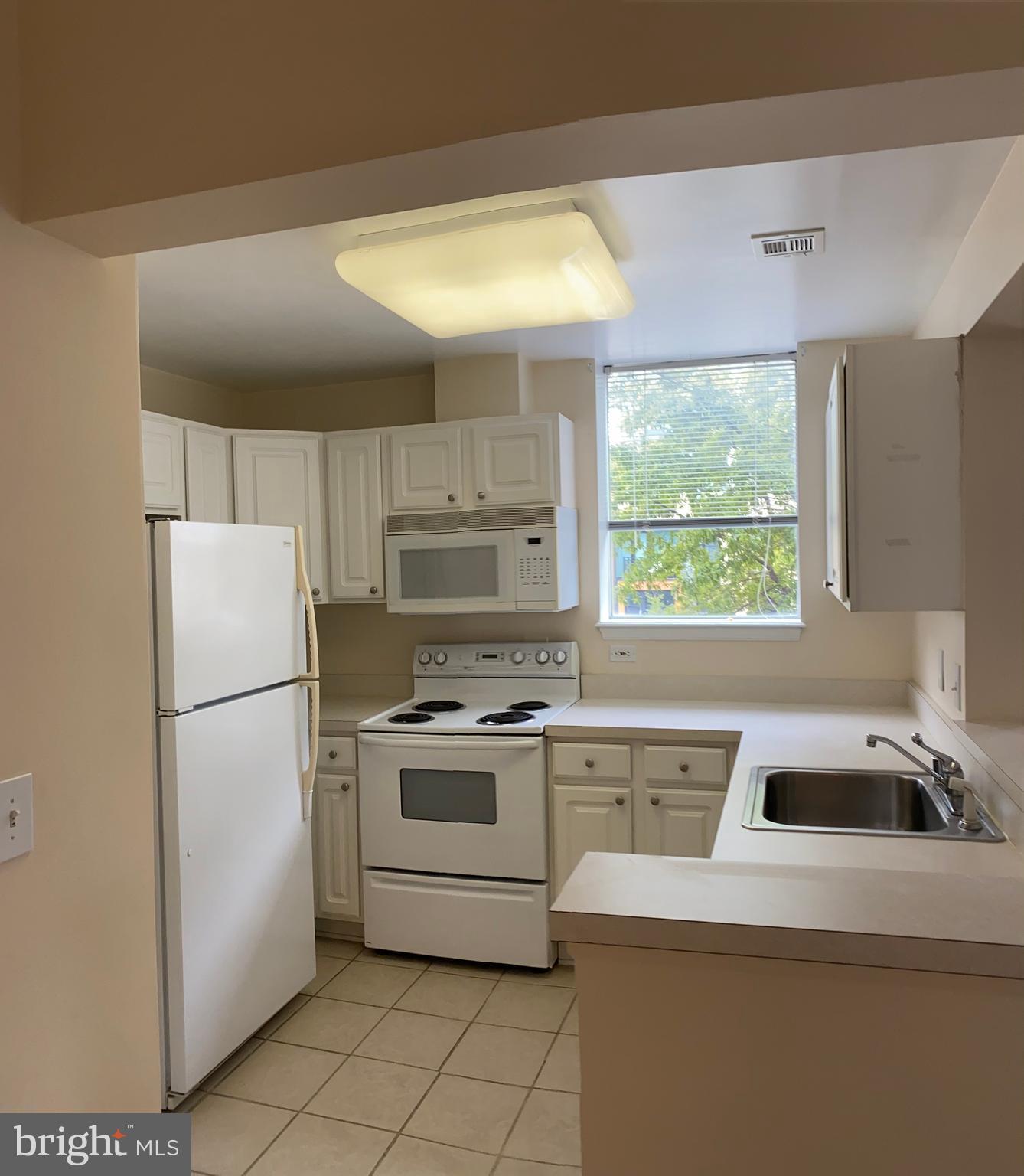 PIERSIDE AT HARBORVIEW - Residential