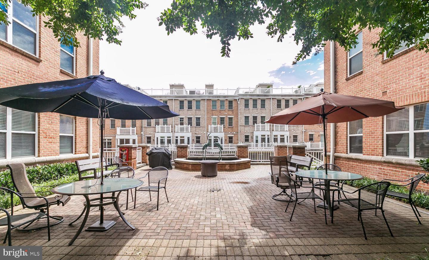 PIERSIDE AT HARBORVIEW - Residential